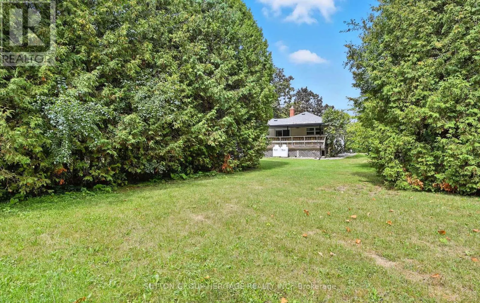 405 COLUMBUS ROAD W