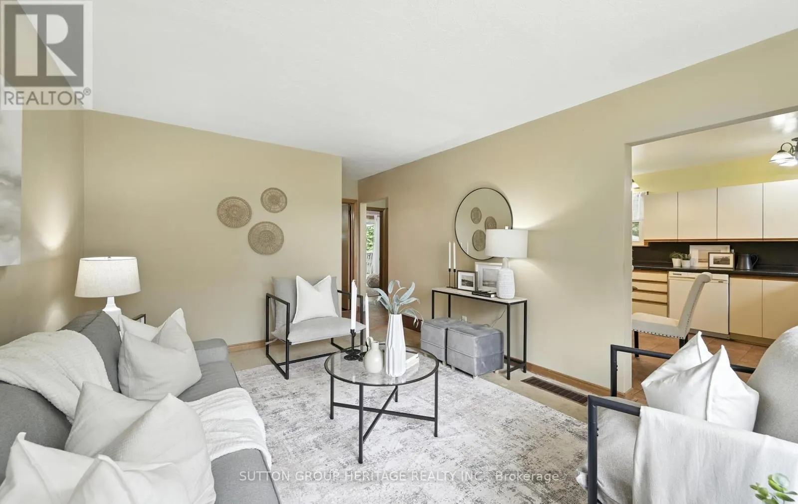 405 COLUMBUS ROAD W