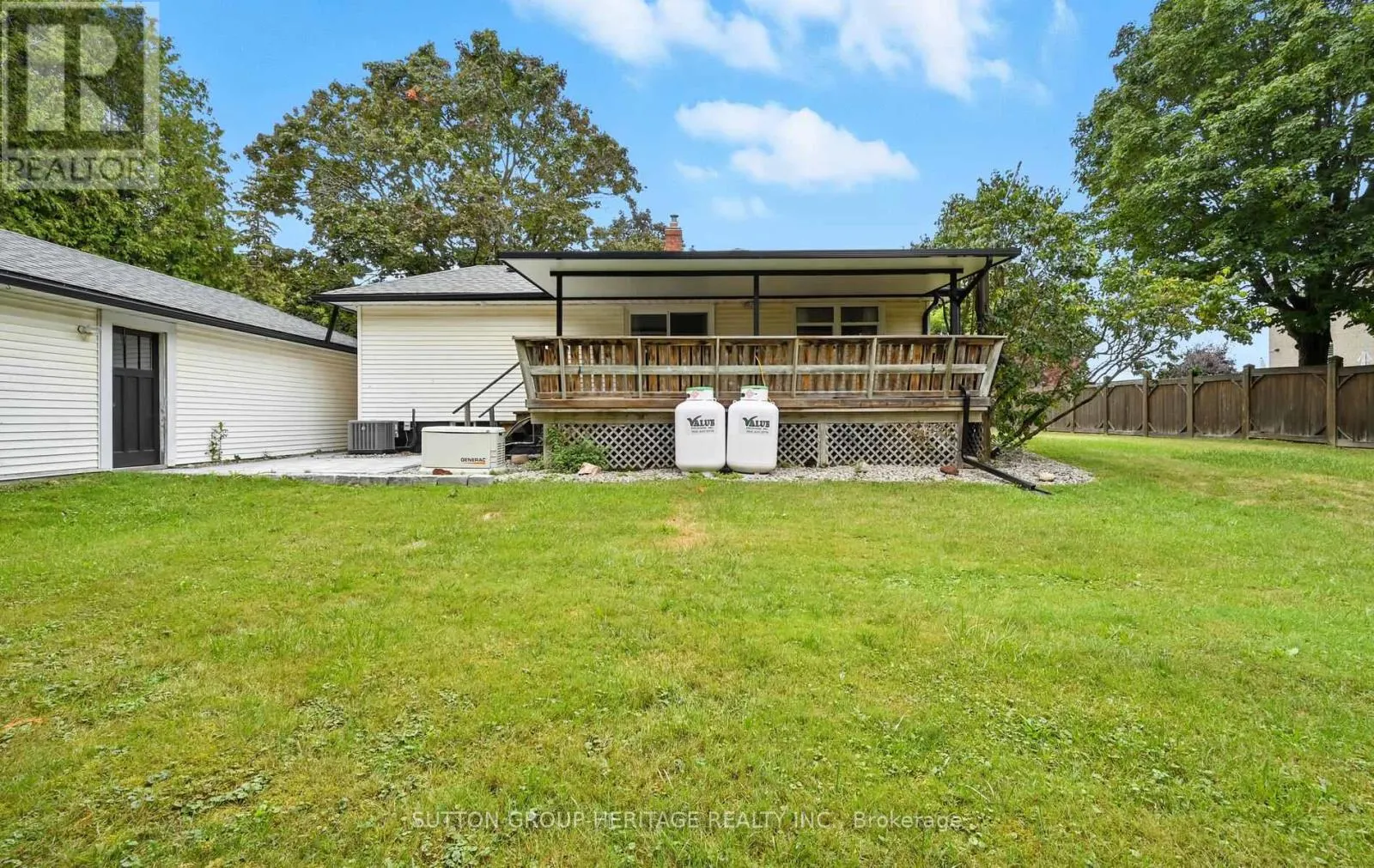 405 COLUMBUS ROAD W