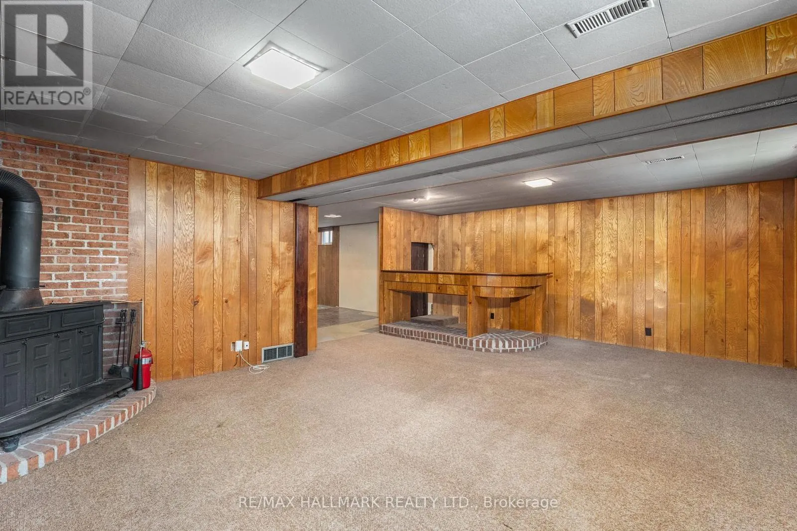 7 WAGNER DRIVE