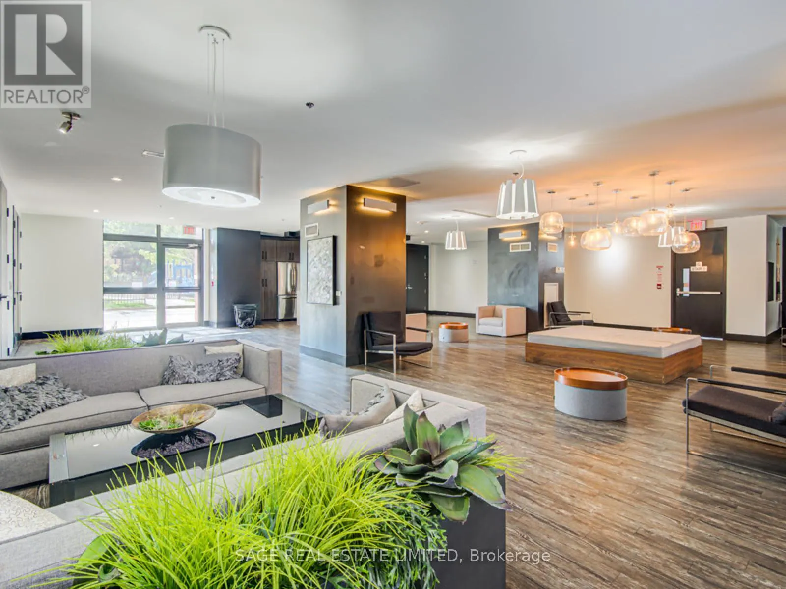 PH15 - 88 COLGATE AVENUE