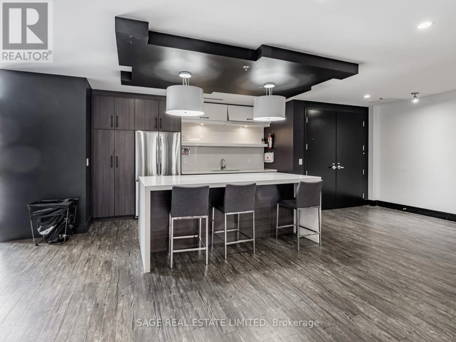 PH15 - 88 COLGATE AVENUE