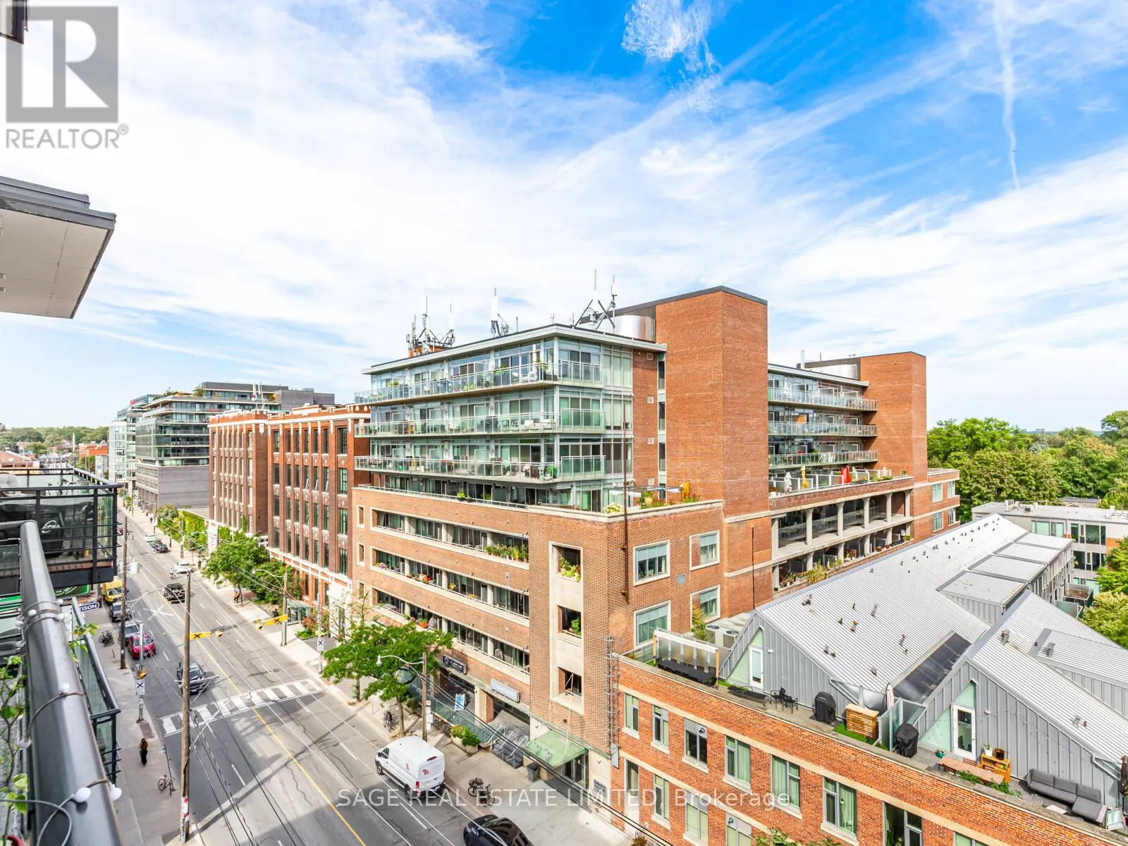 PH15 - 88 COLGATE AVENUE