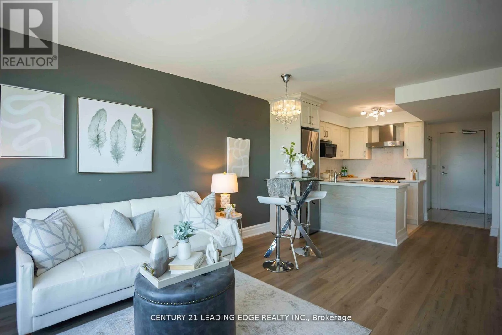 2112 - 38 LEE CENTRE DRIVE