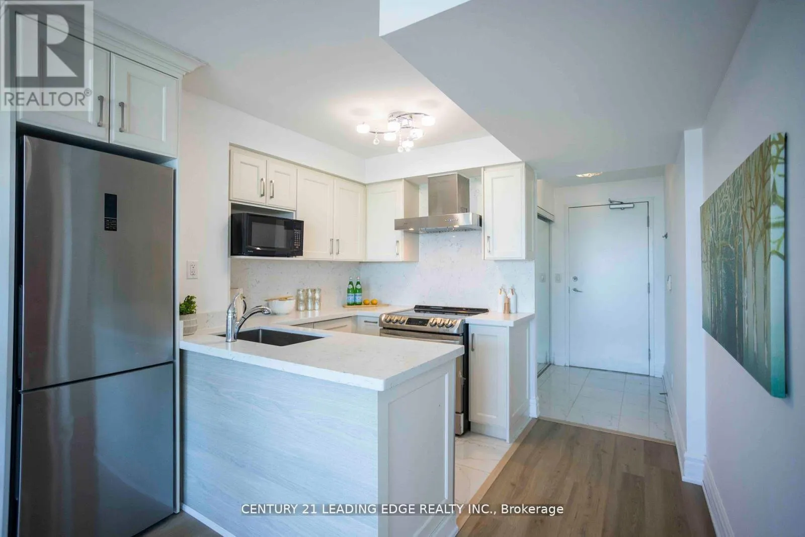 2112 - 38 LEE CENTRE DRIVE