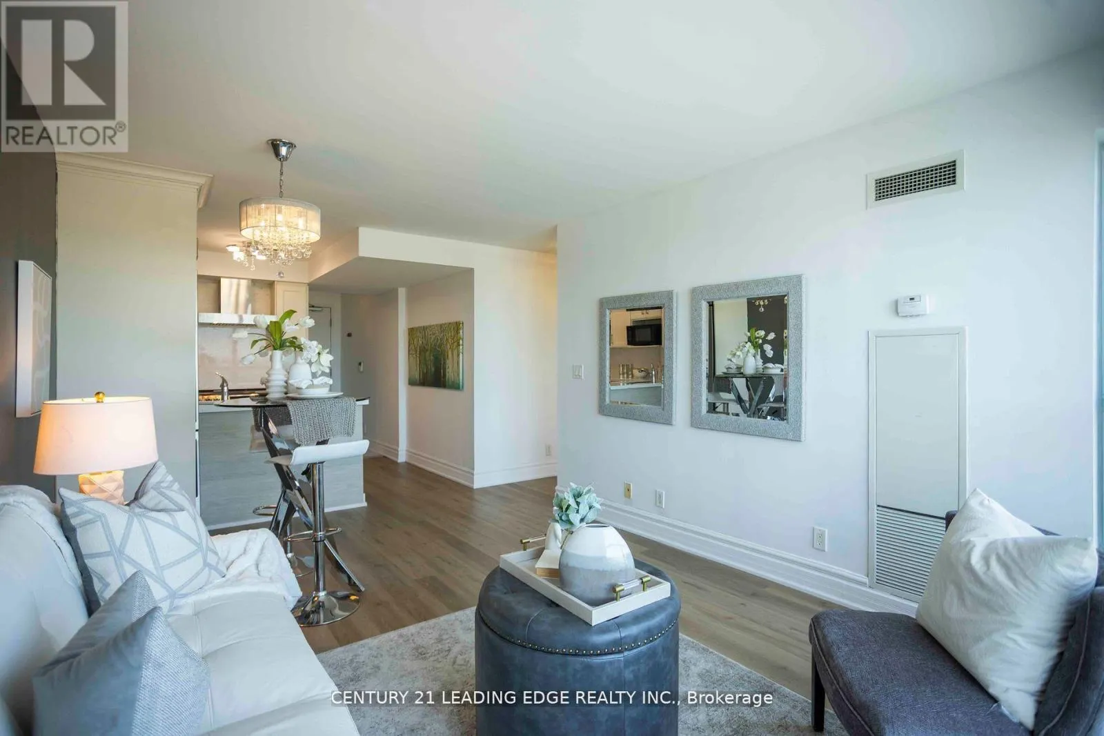 2112 - 38 LEE CENTRE DRIVE