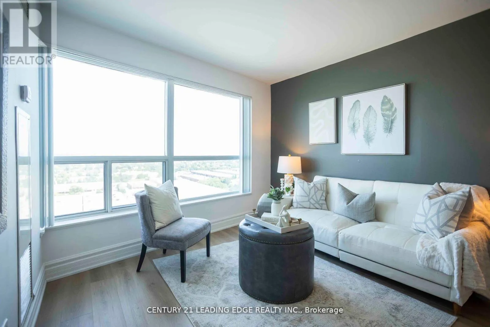 2112 - 38 LEE CENTRE DRIVE