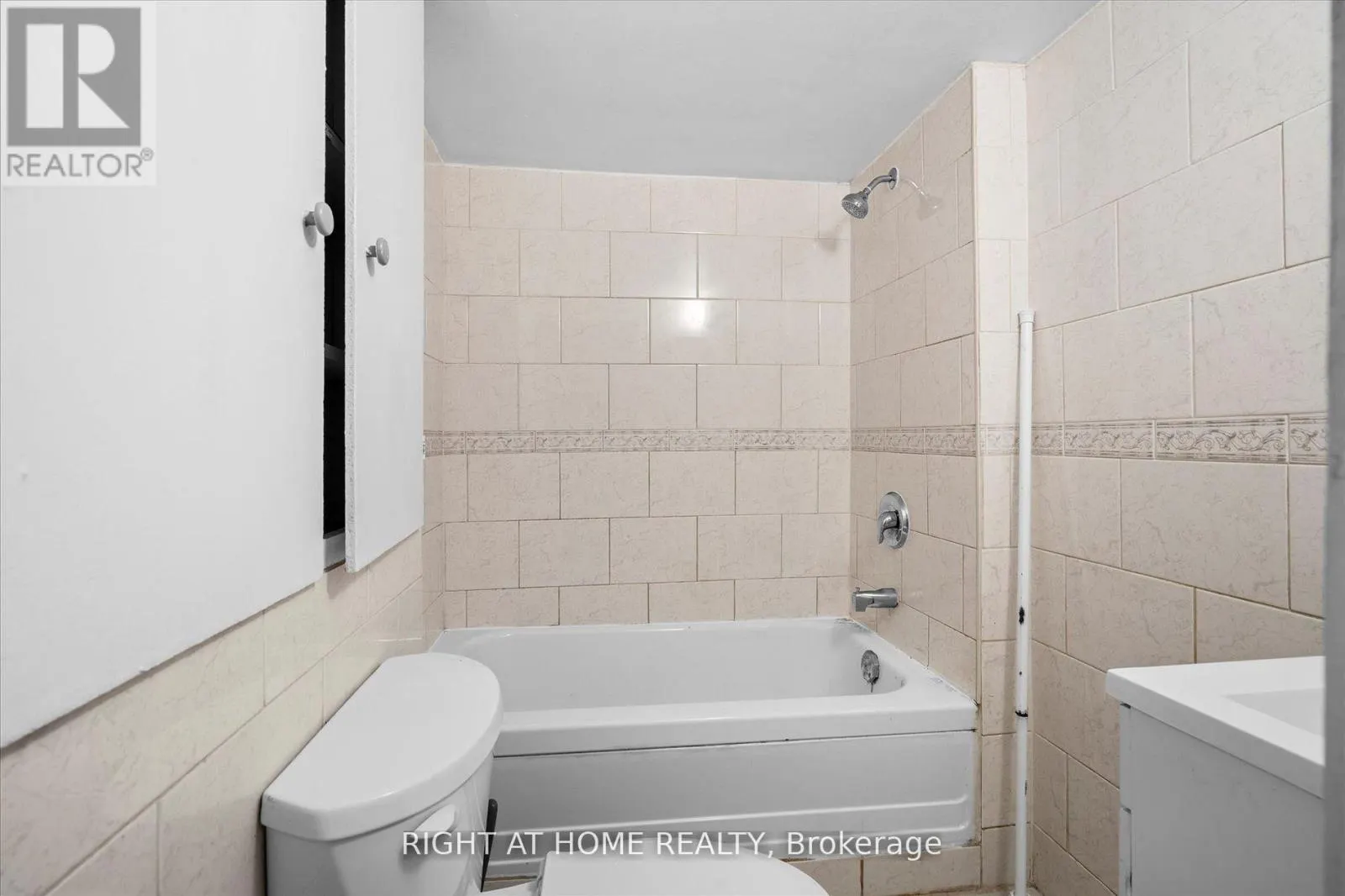 7 TULLOCH DRIVE