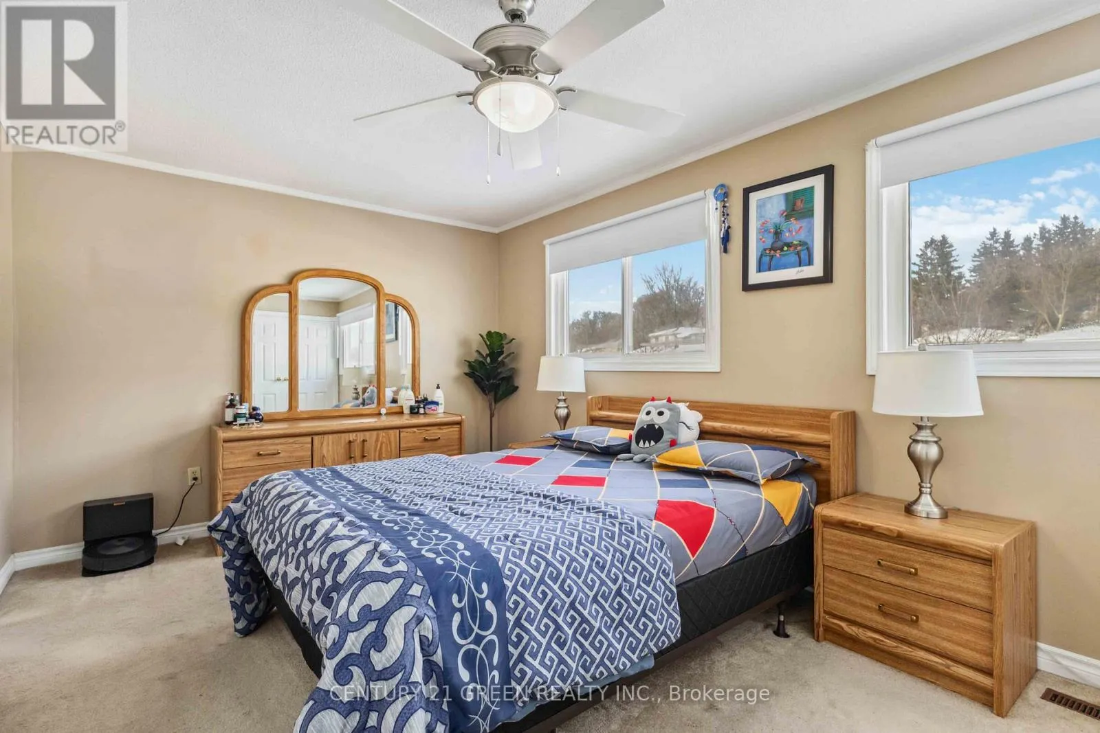 MAIN & 2ND FLOOR - 662 GRANDVIEW DRIVE