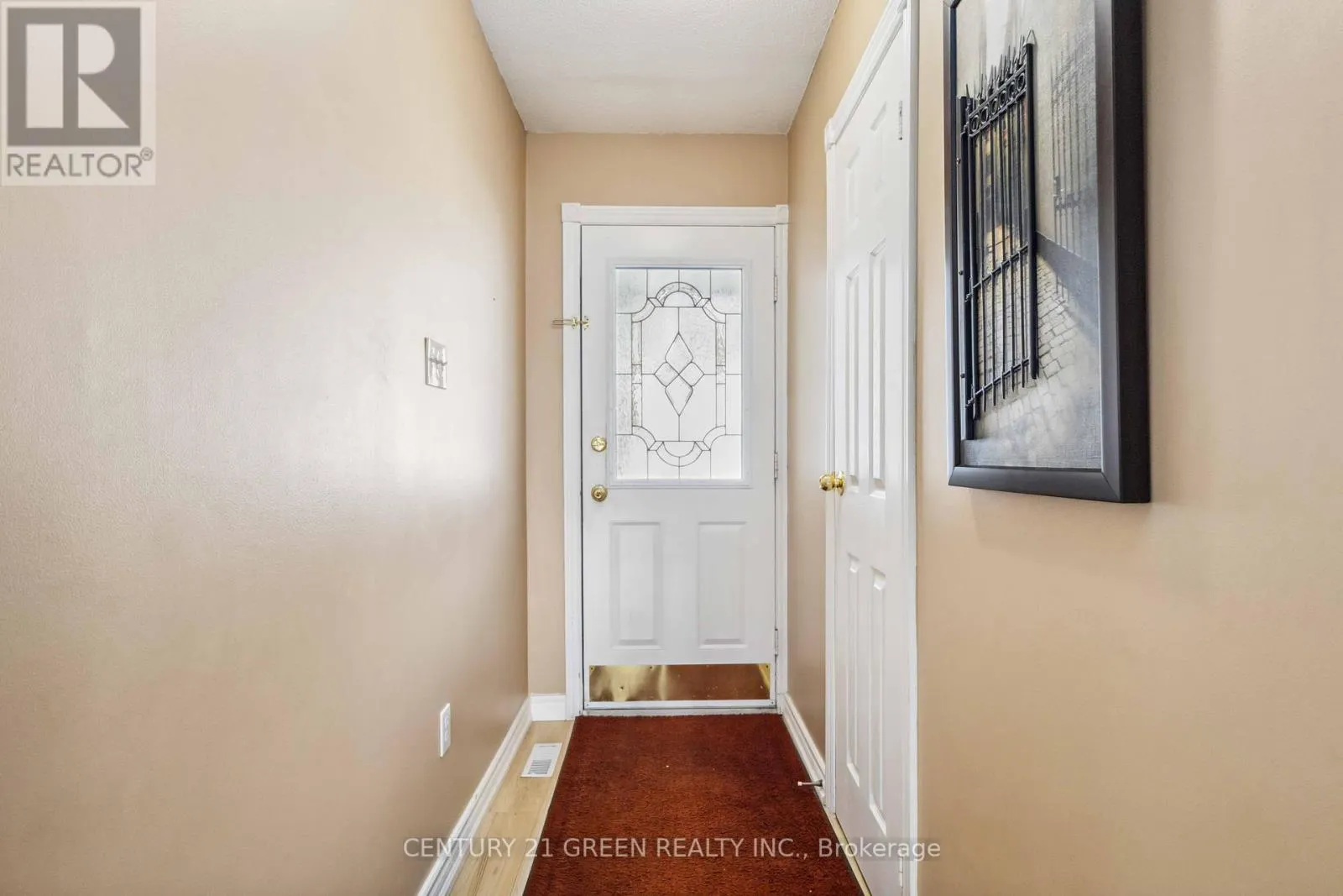 MAIN & 2ND FLOOR - 662 GRANDVIEW DRIVE