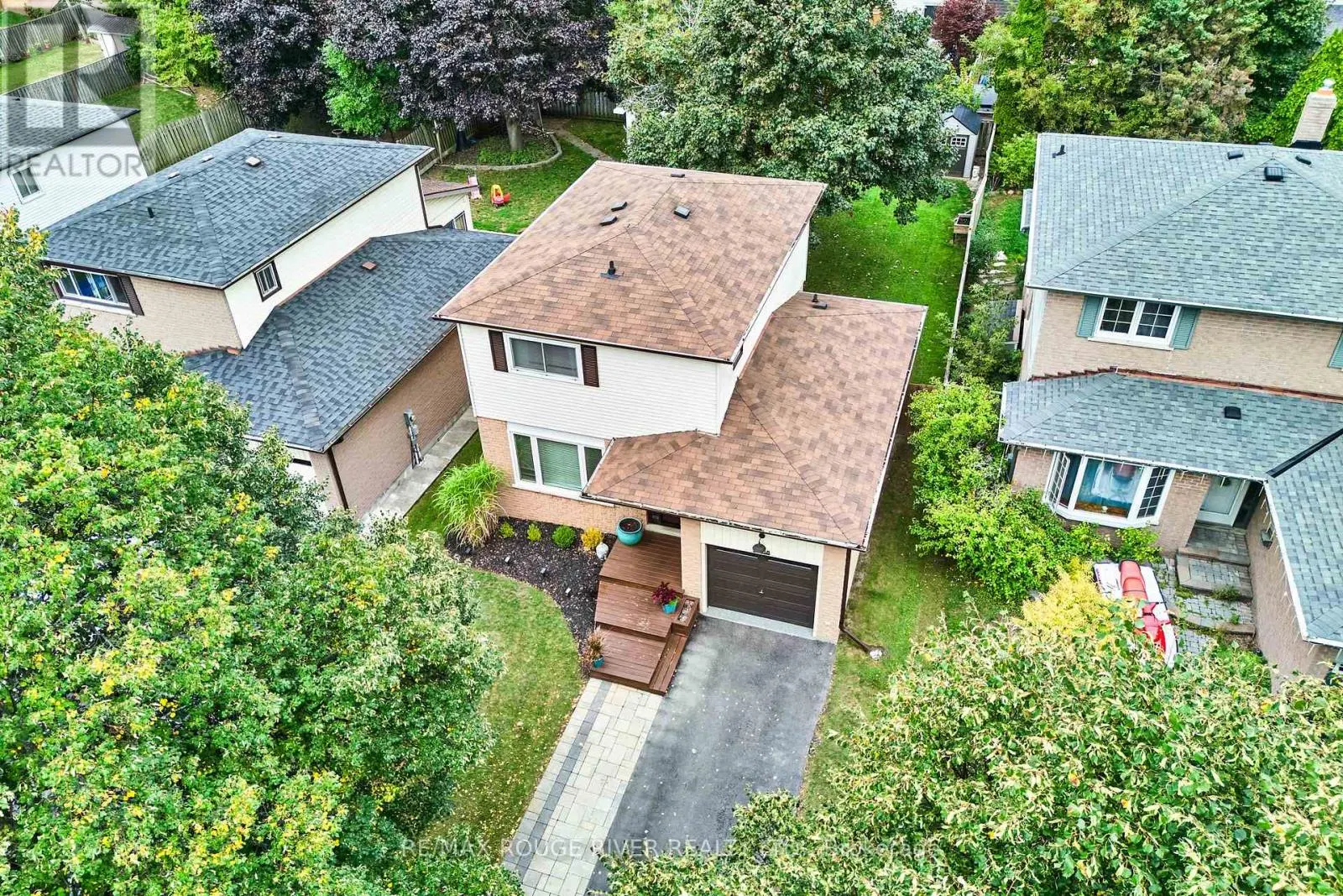 418 GRANGE COURT