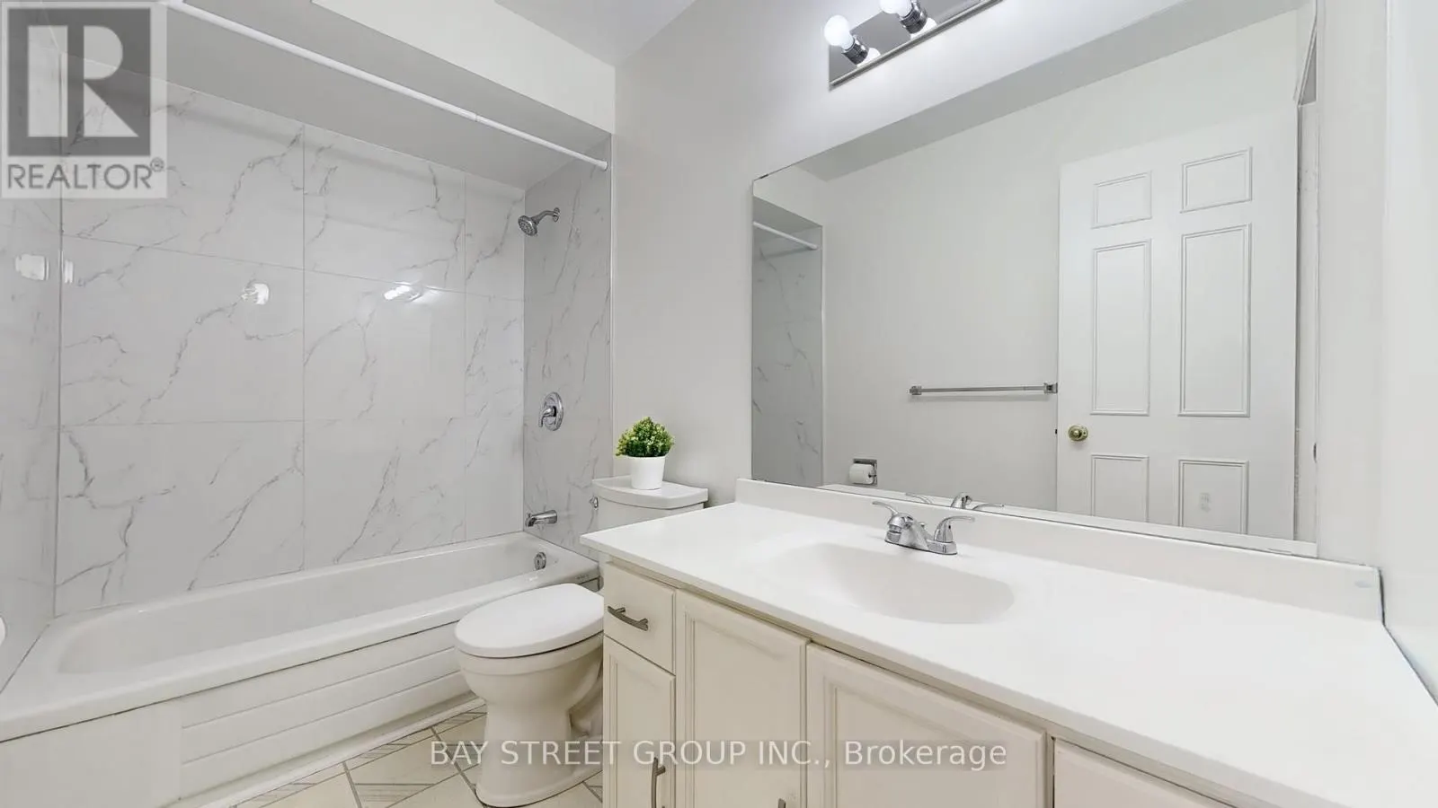 30 - 25 CARDWELL AVENUE