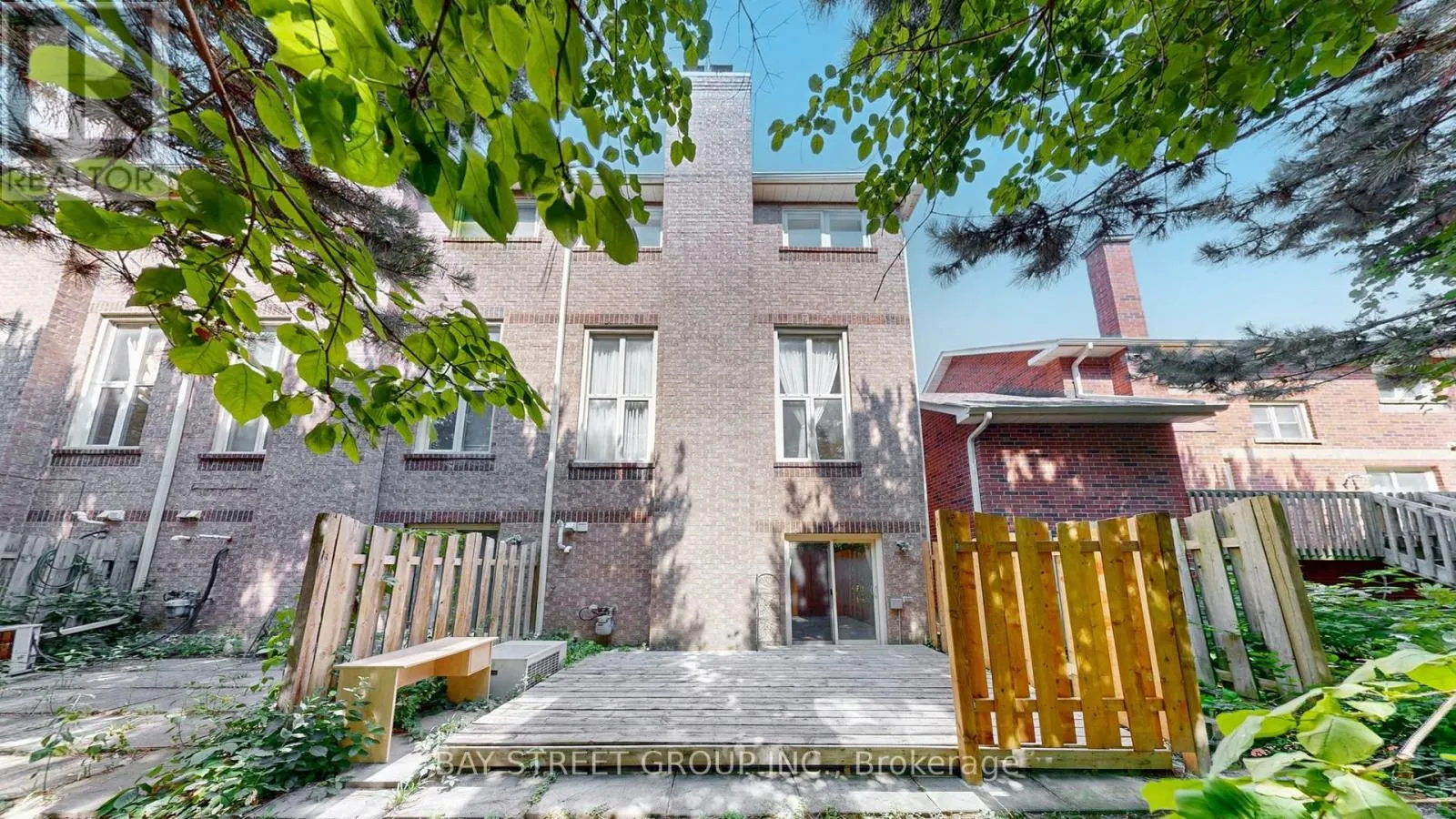 30 - 25 CARDWELL AVENUE