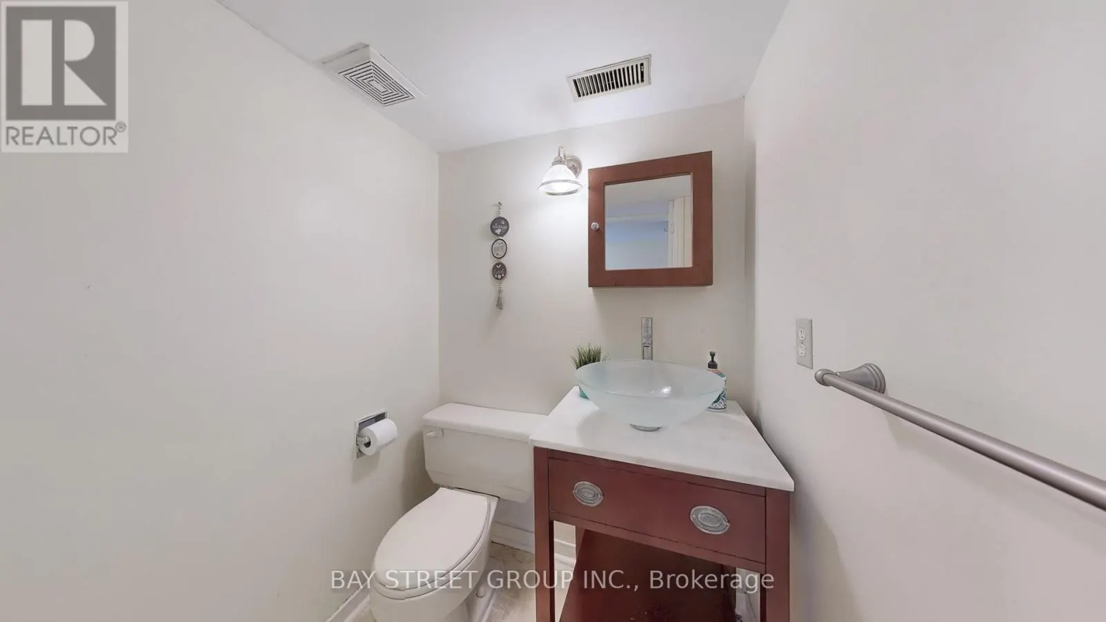 30 - 25 CARDWELL AVENUE