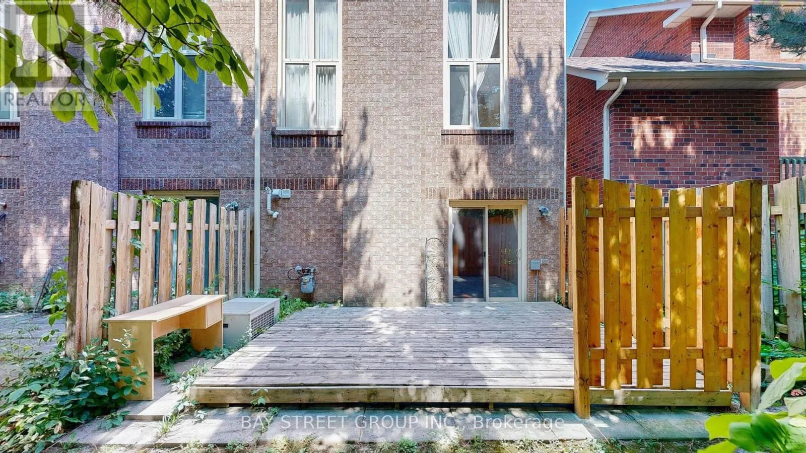 30 - 25 CARDWELL AVENUE