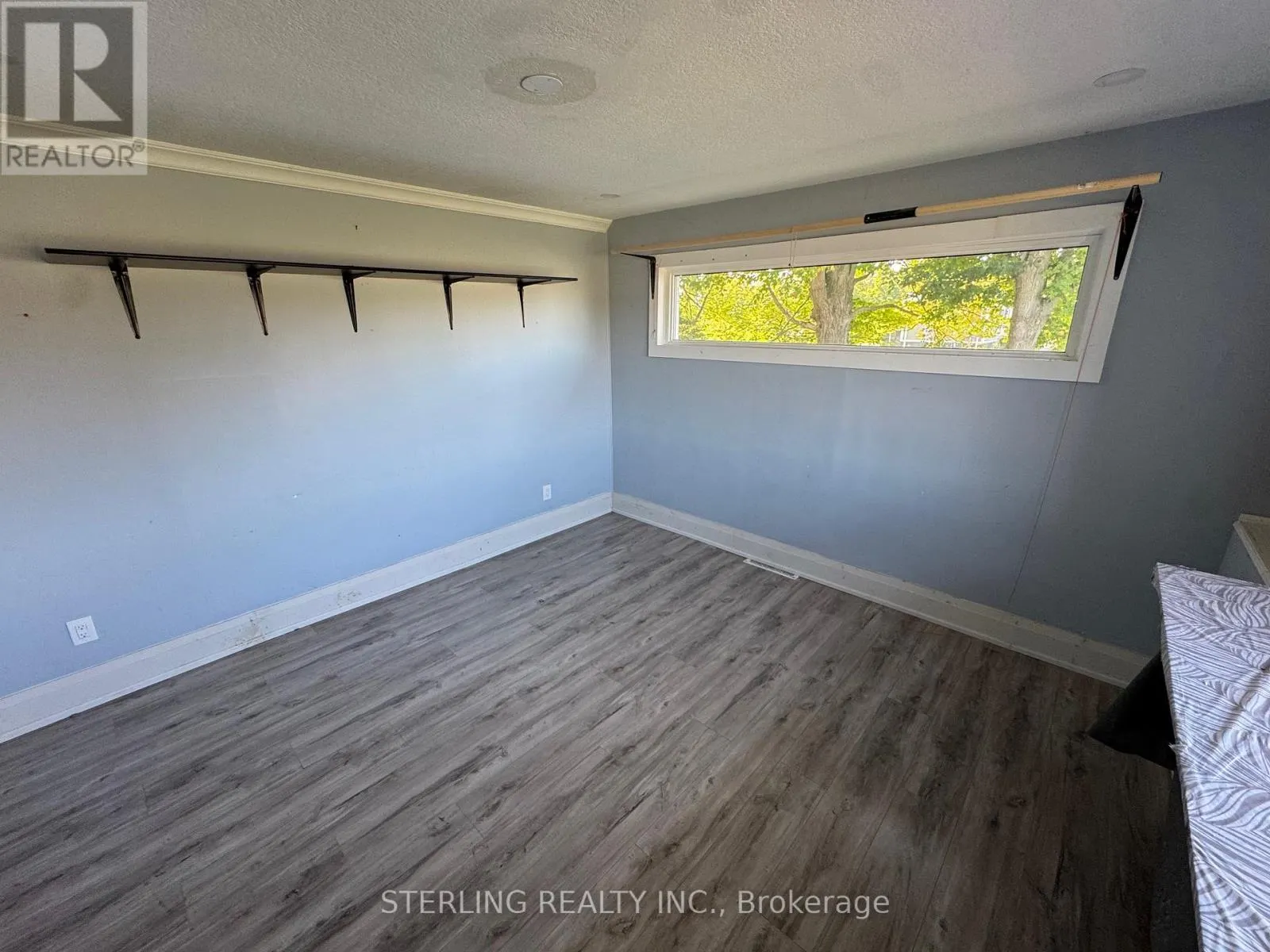 345 MYRTLE ROAD E