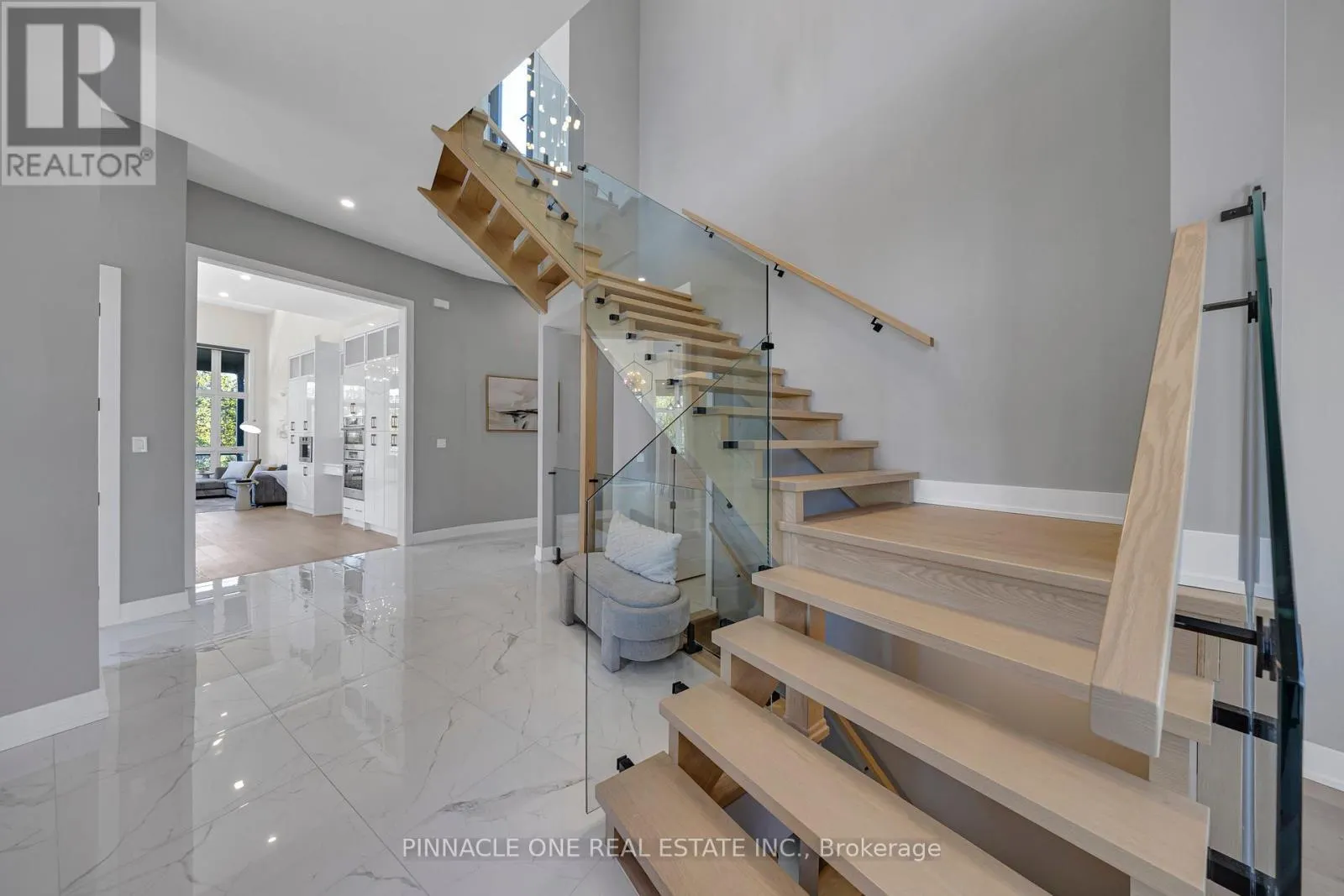 12 TIDMARSH LANE