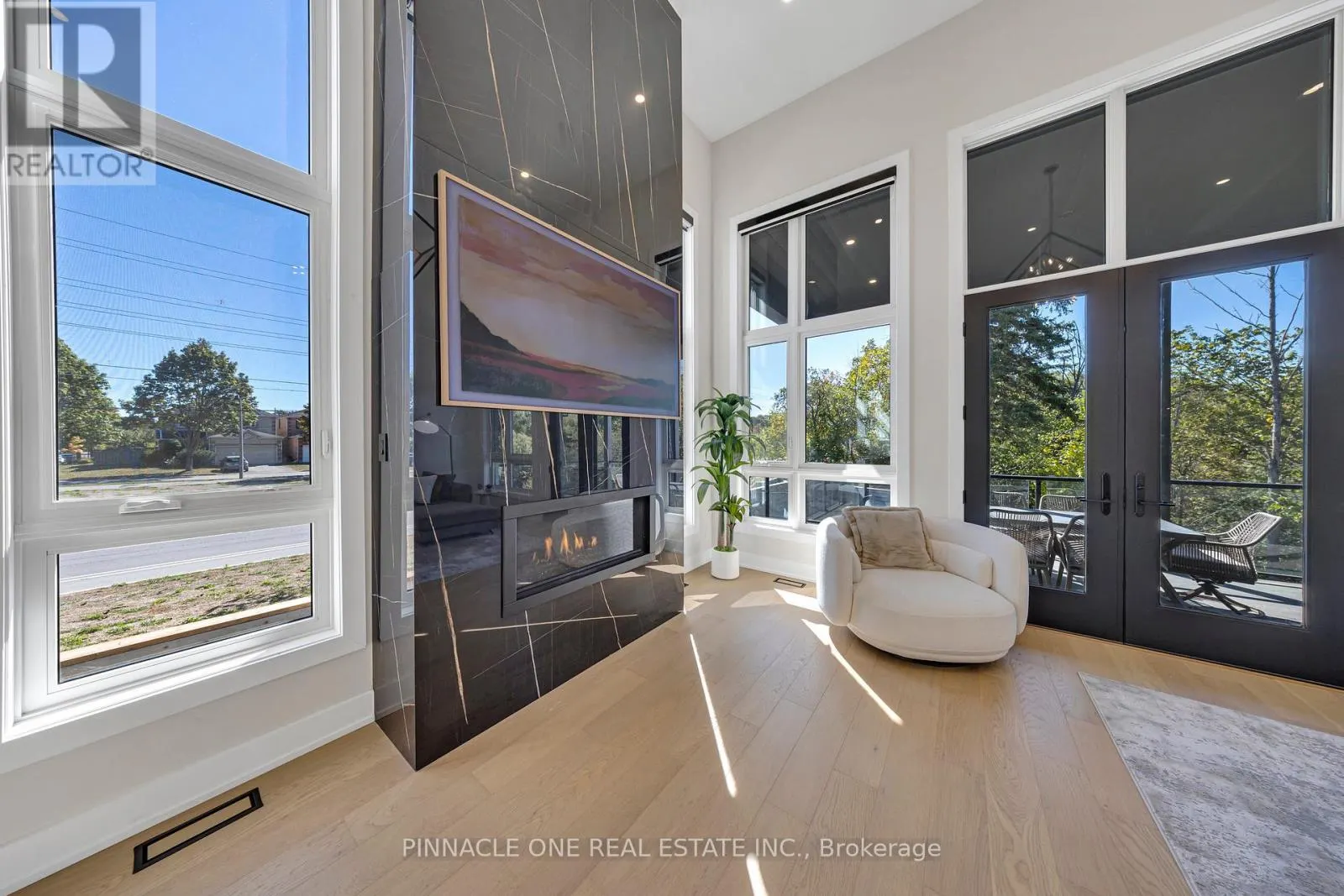 12 TIDMARSH LANE