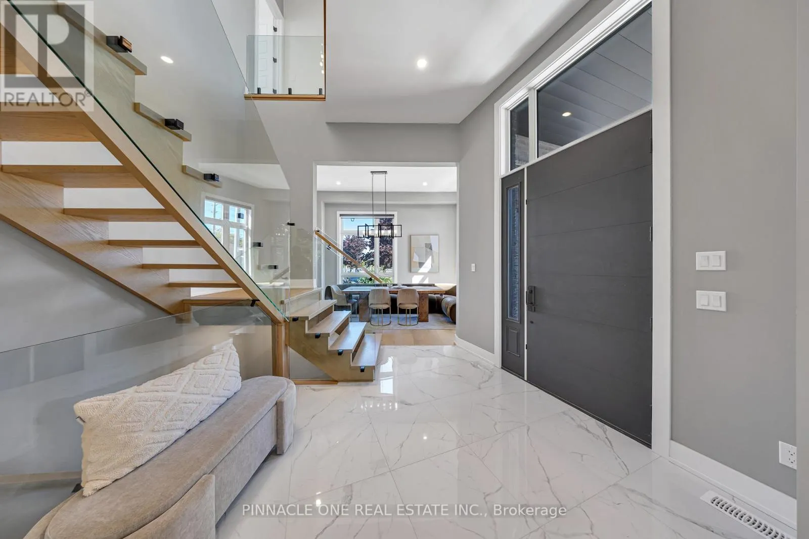 12 TIDMARSH LANE