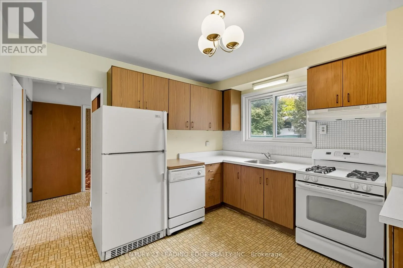 926 MARINET CRESCENT
