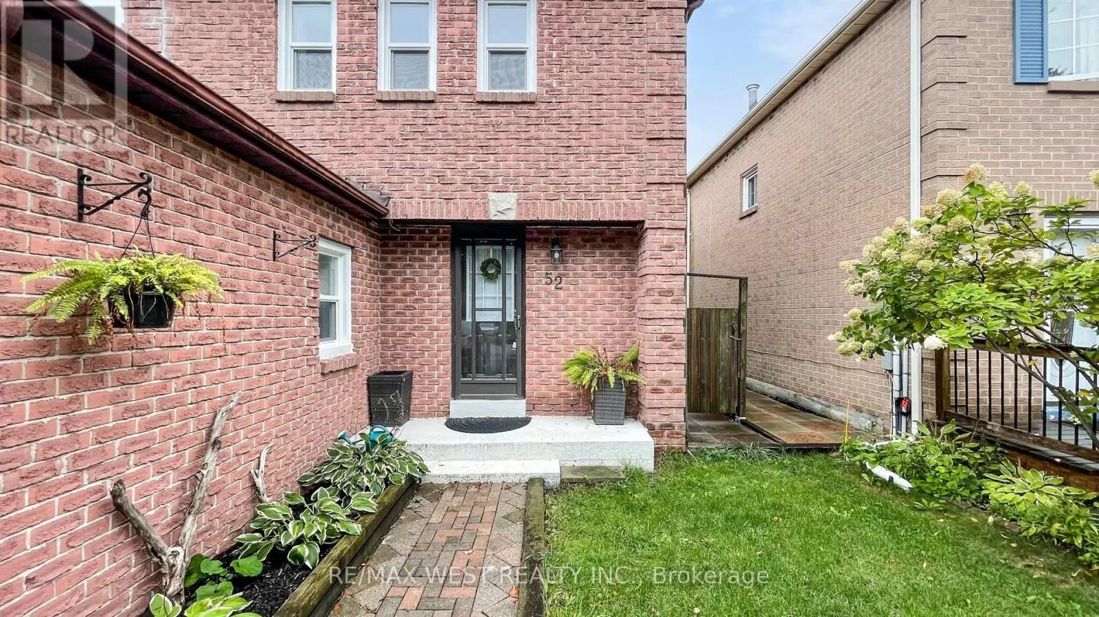 52 RADFORD DRIVE