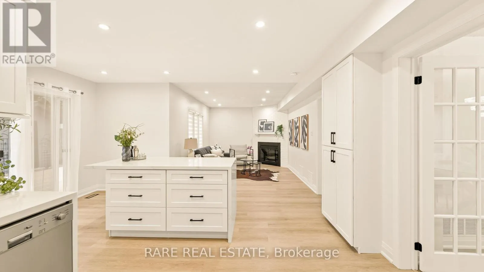 6 CARMICHAEL DRIVE