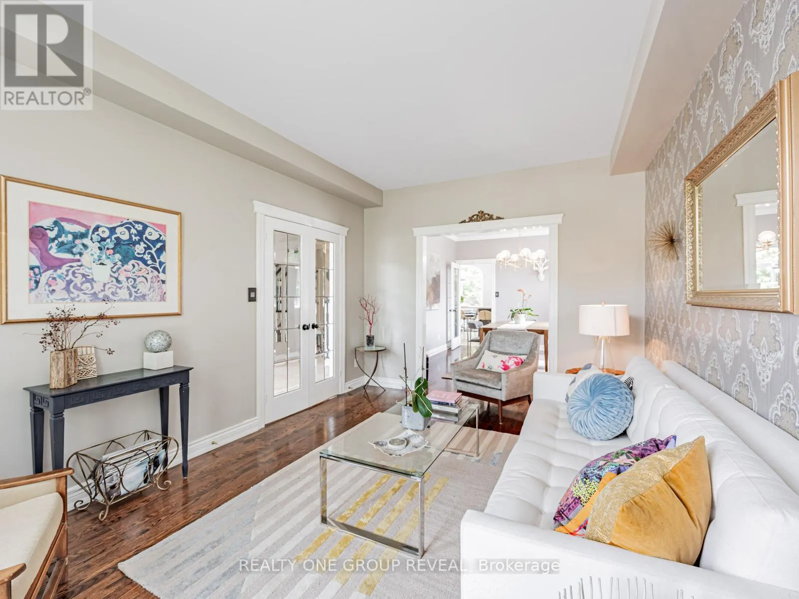 862 BAYLAWN DRIVE