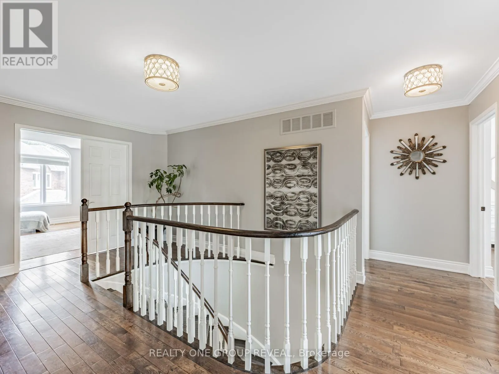 862 BAYLAWN DRIVE