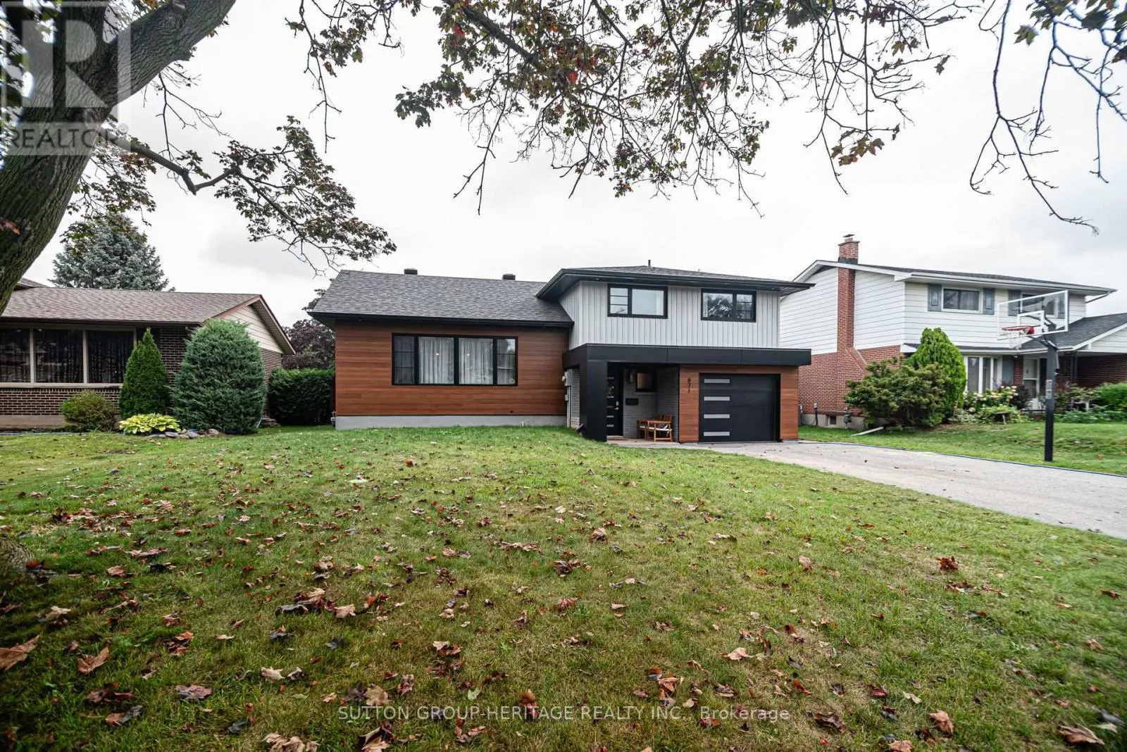 871 FERNHILL BOULEVARD