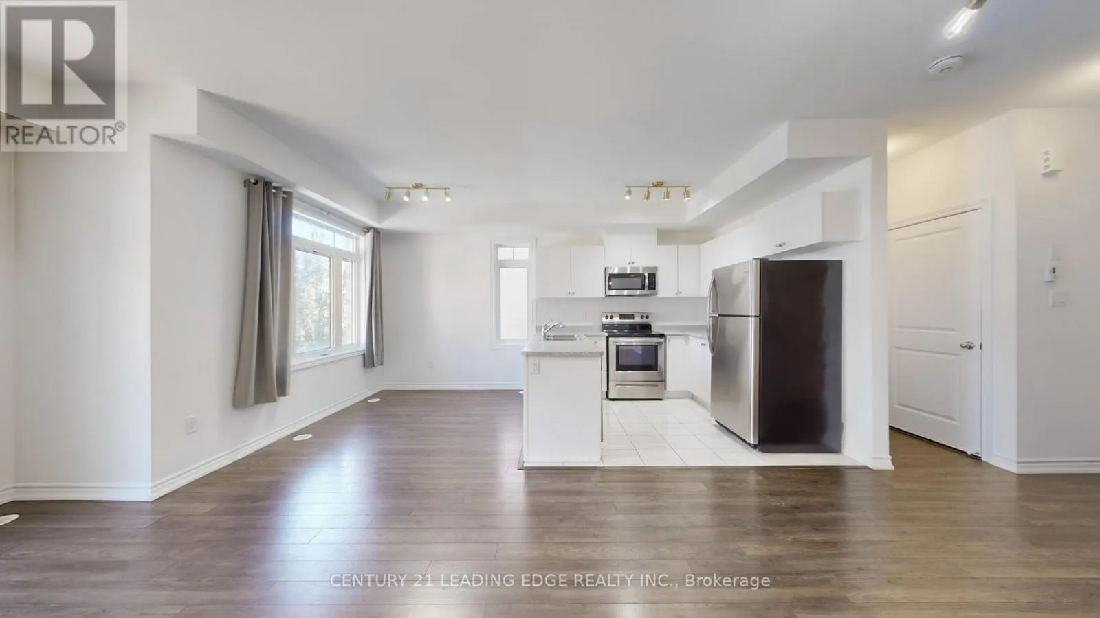 2420 NANTUCKET CHASE