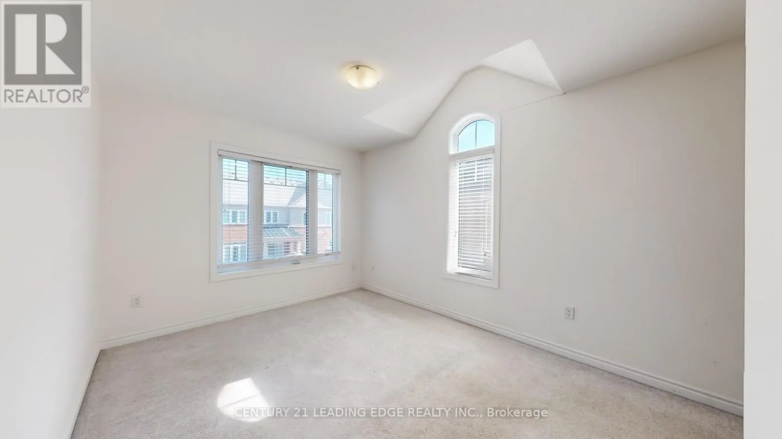 2420 NANTUCKET CHASE