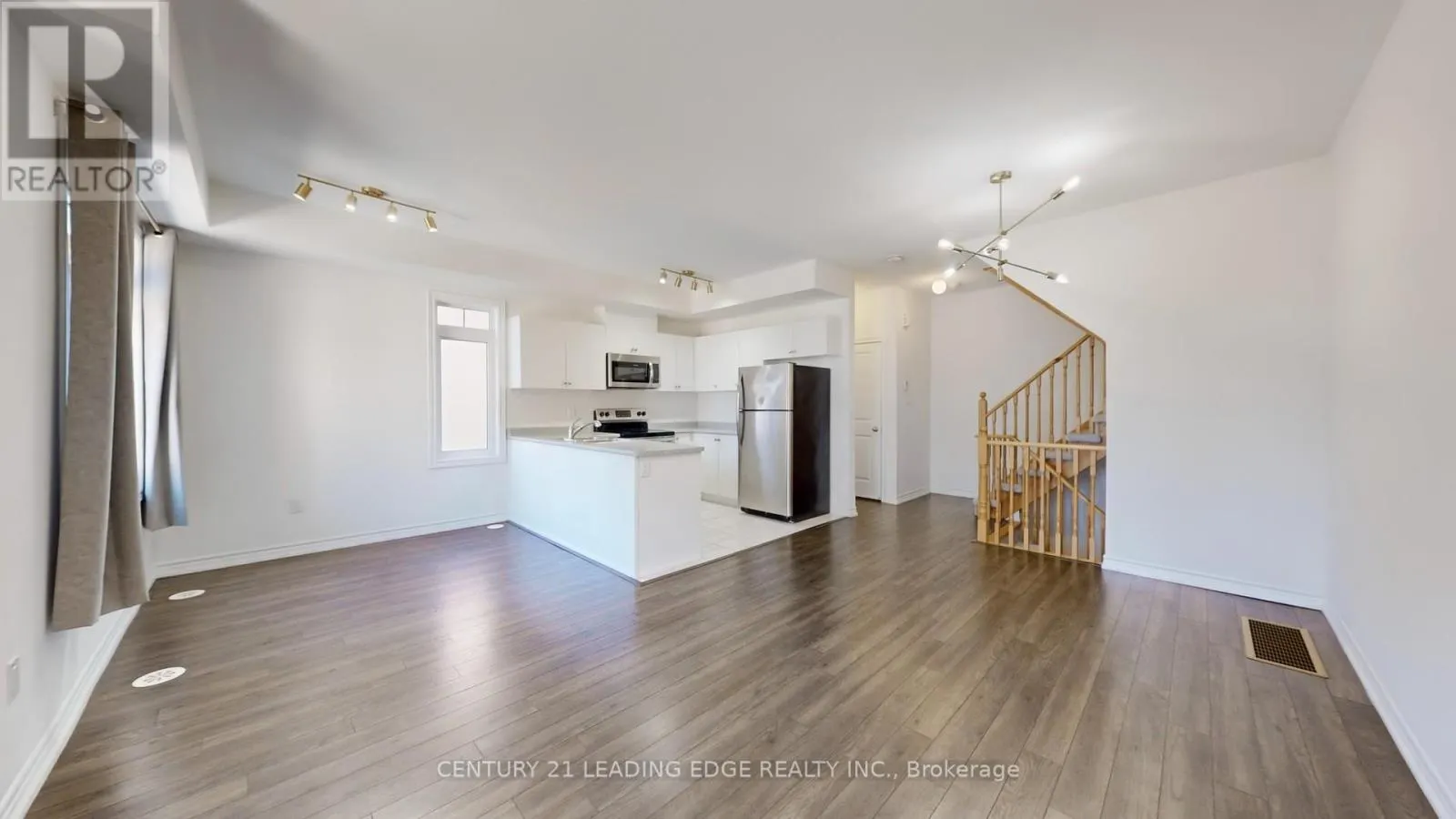 2420 NANTUCKET CHASE