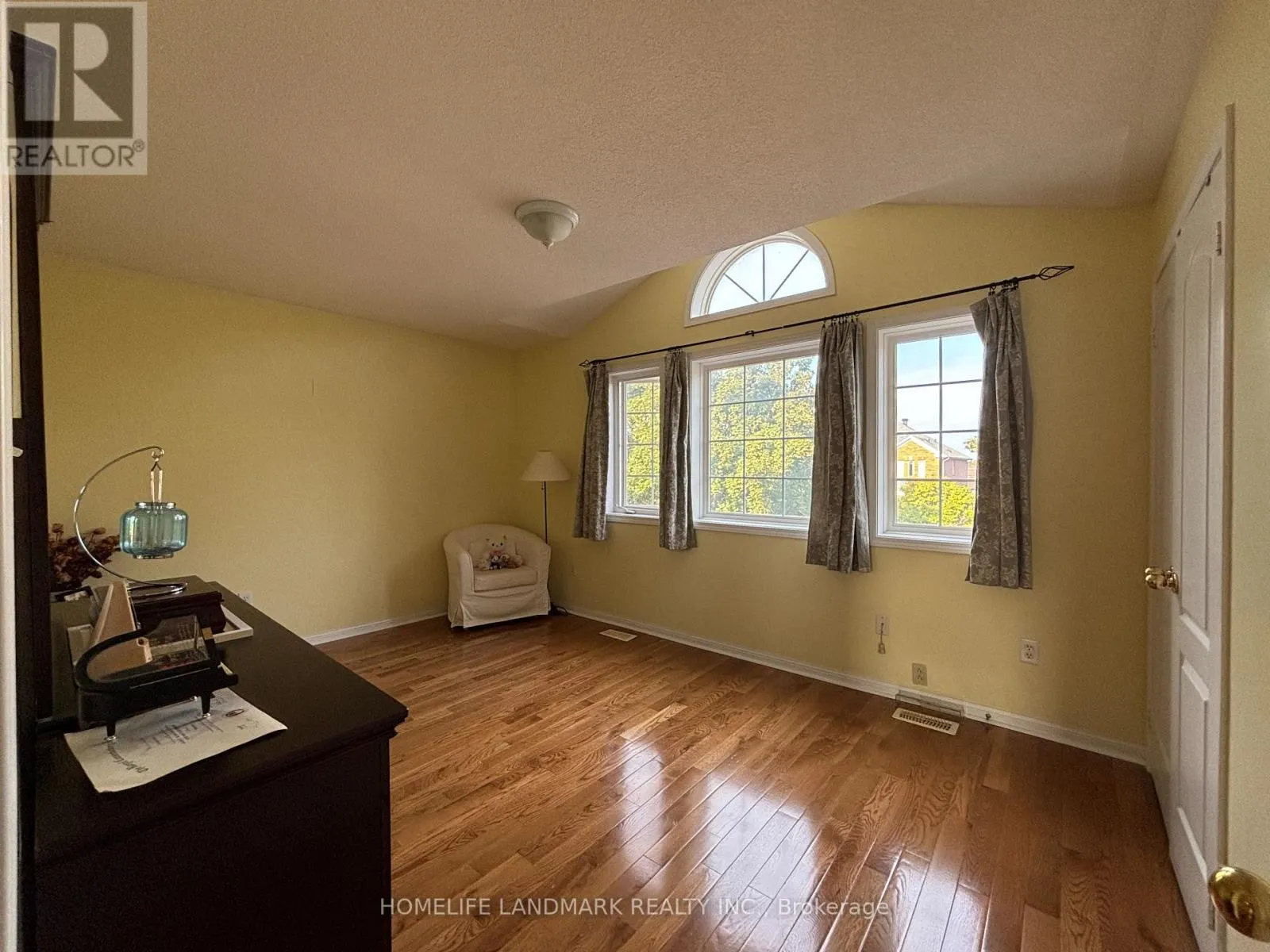 28 STONEBRIDGE BOULEVARD
