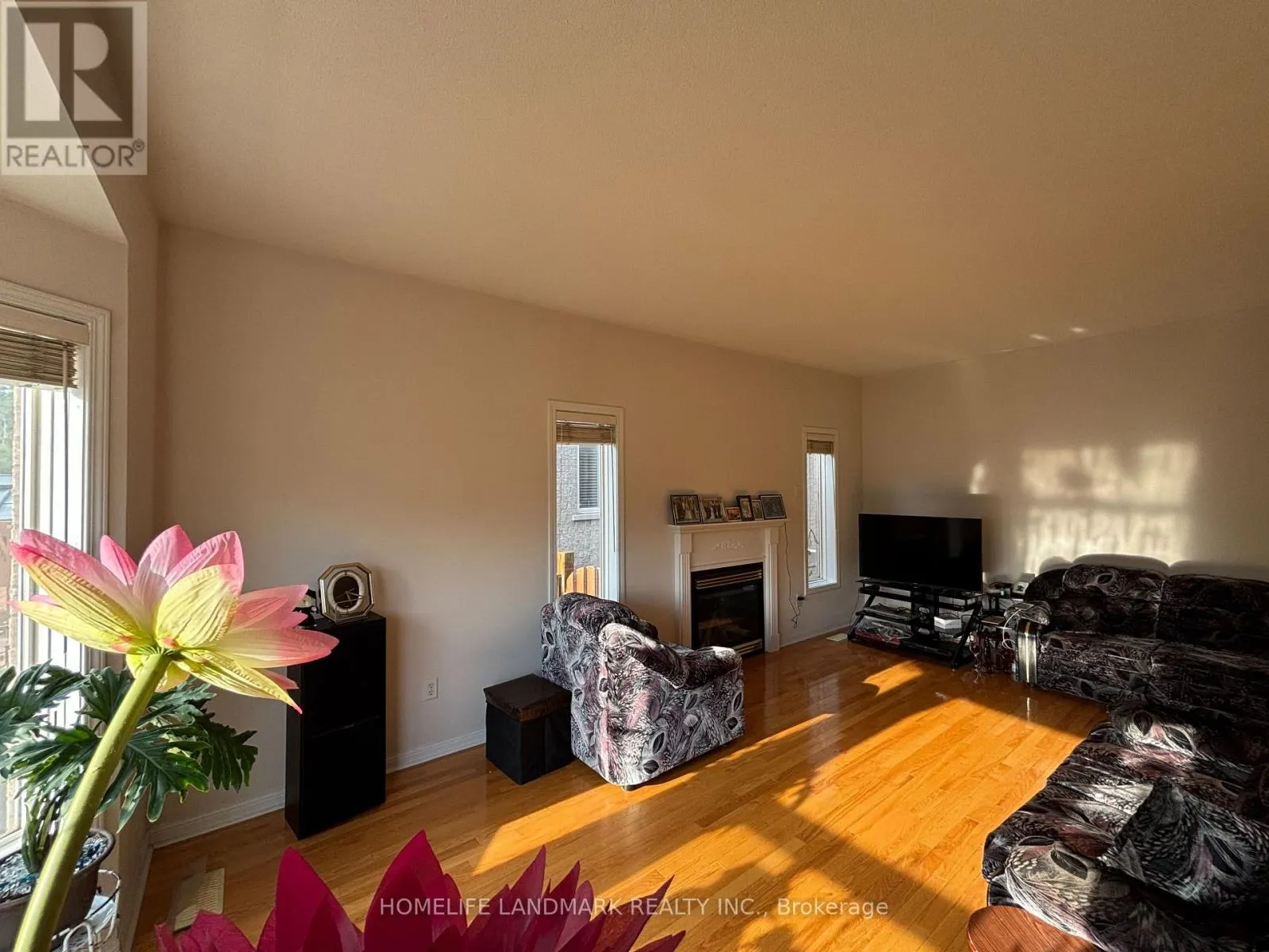 28 STONEBRIDGE BOULEVARD