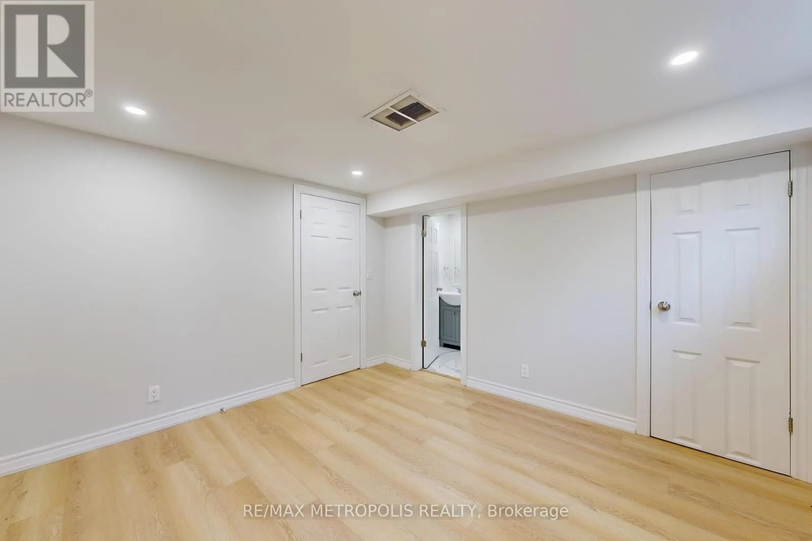 MAIN - 162 LORD ROBERTS DRIVE