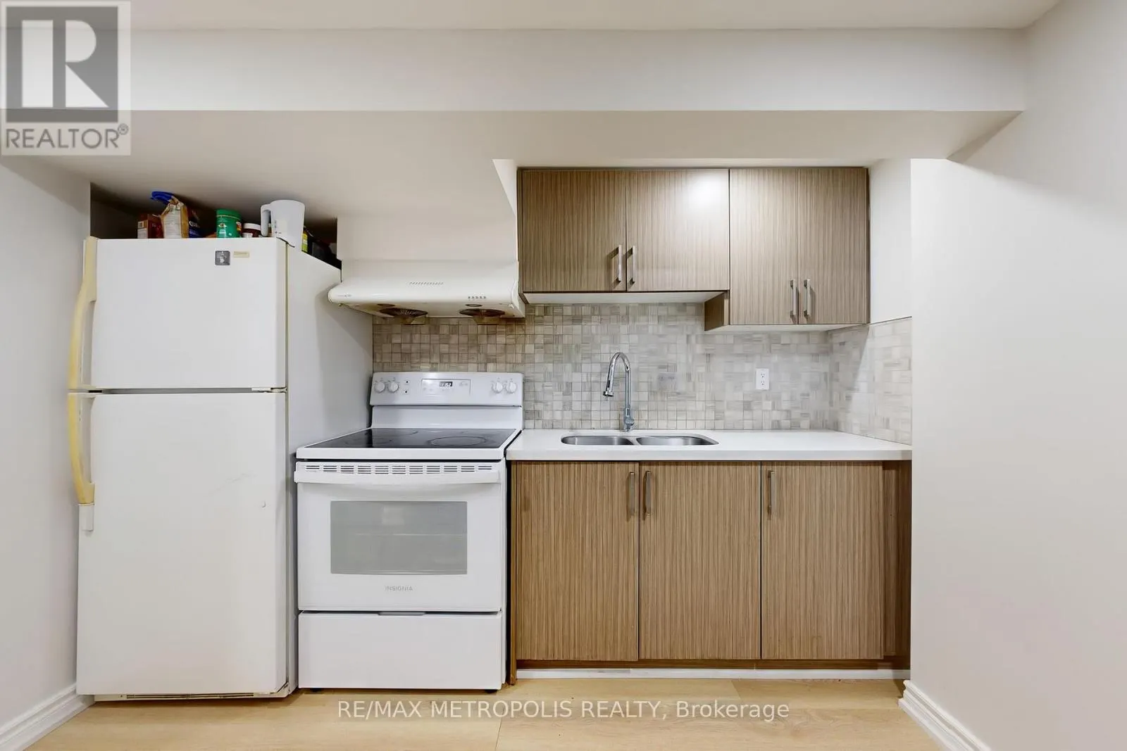 MAIN - 162 LORD ROBERTS DRIVE