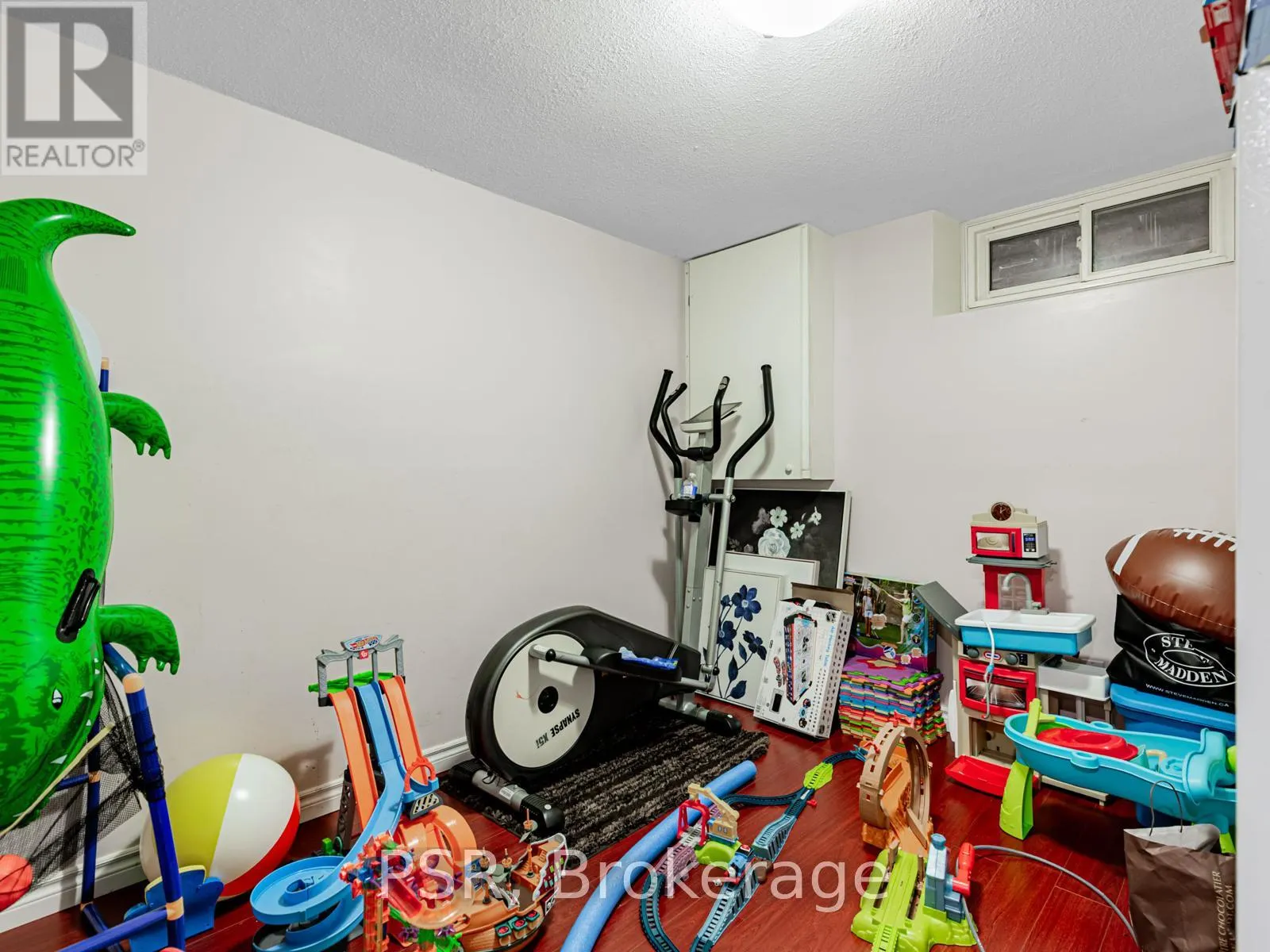27 WILLSTEVEN DRIVE