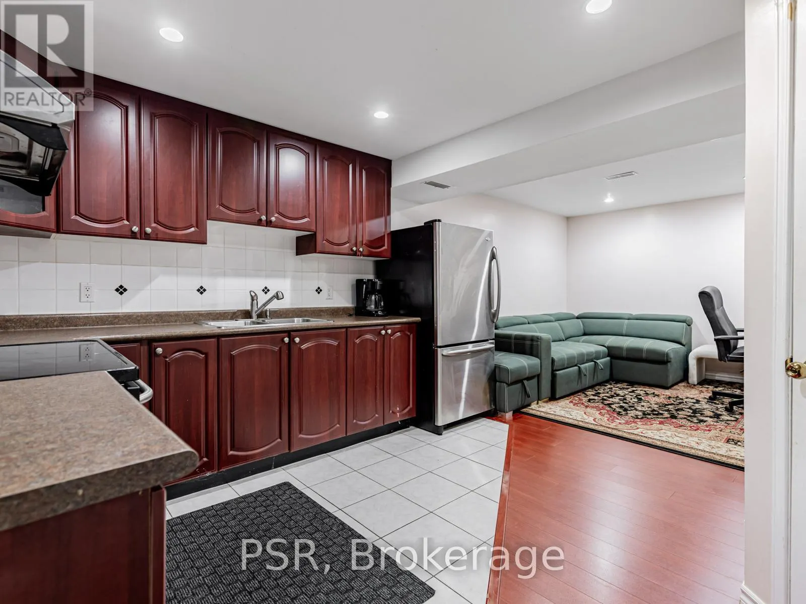 27 WILLSTEVEN DRIVE