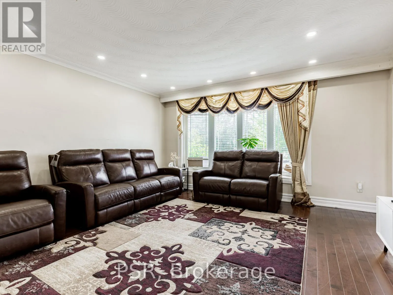 7 WILLSTEVEN DRIVE