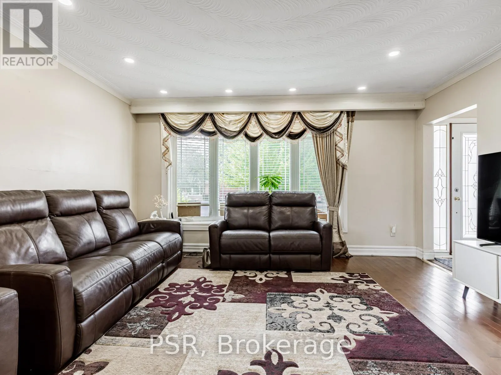 7 WILLSTEVEN DRIVE