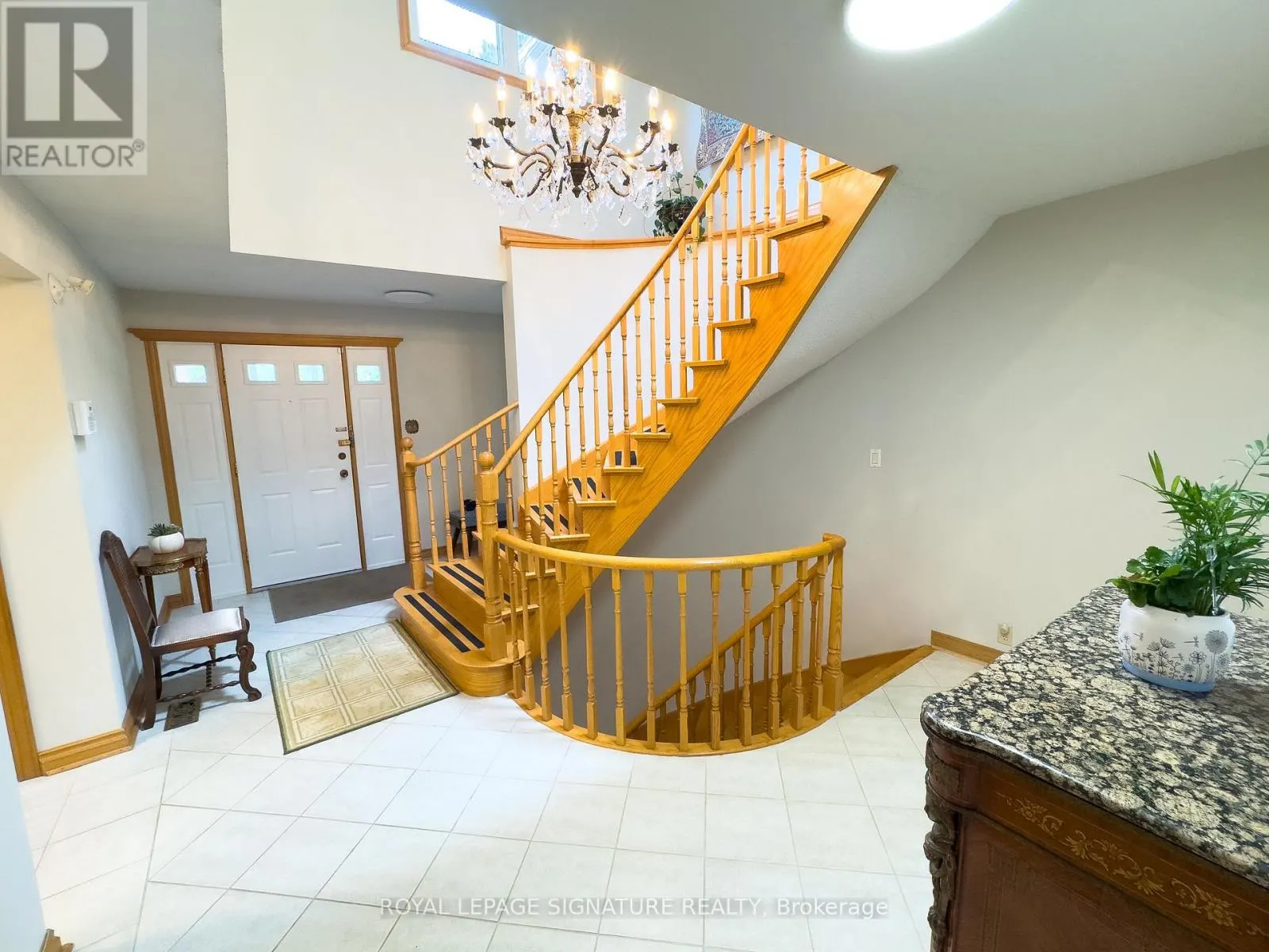 6 SATCHELL BOULEVARD