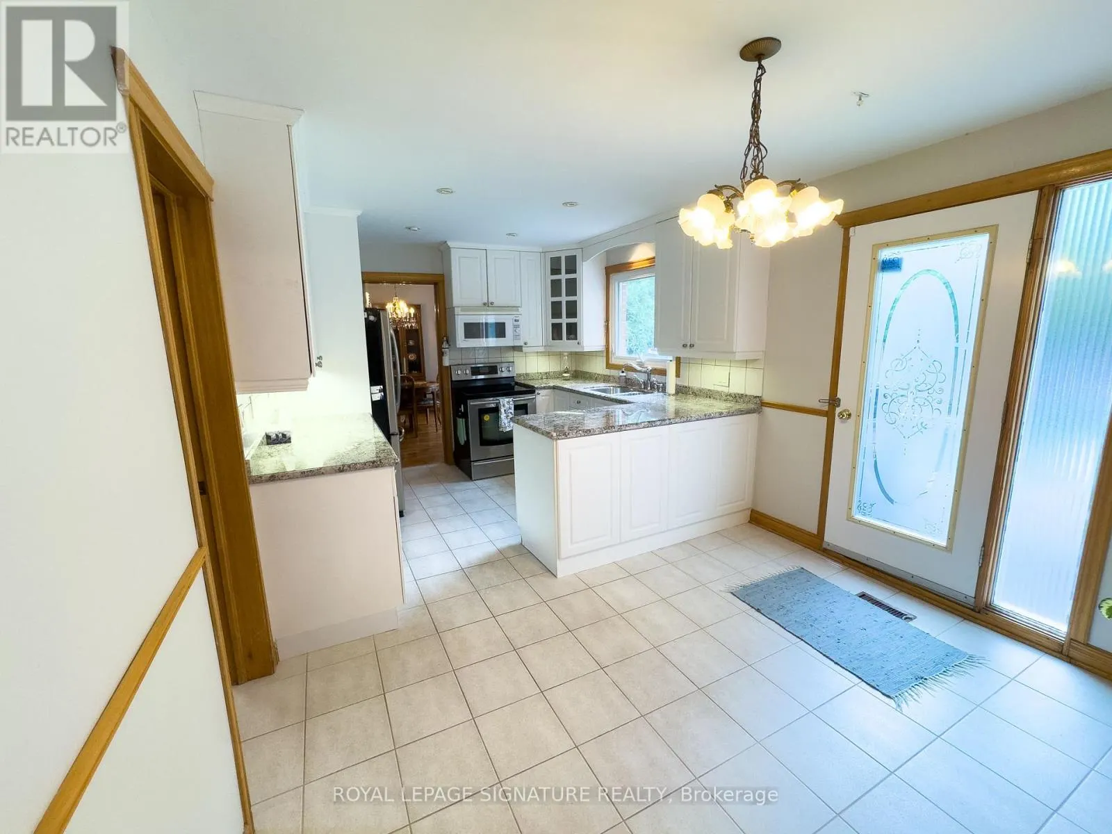6 SATCHELL BOULEVARD