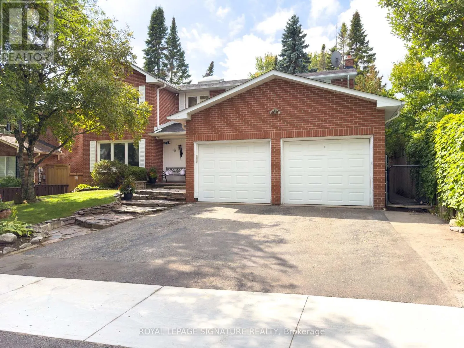6 SATCHELL BOULEVARD