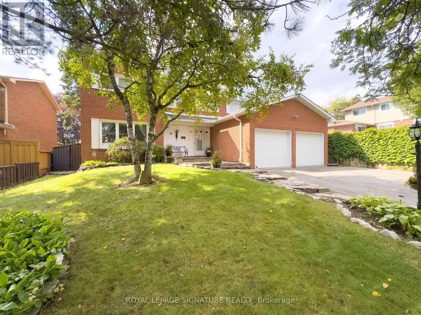 6 SATCHELL BOULEVARD