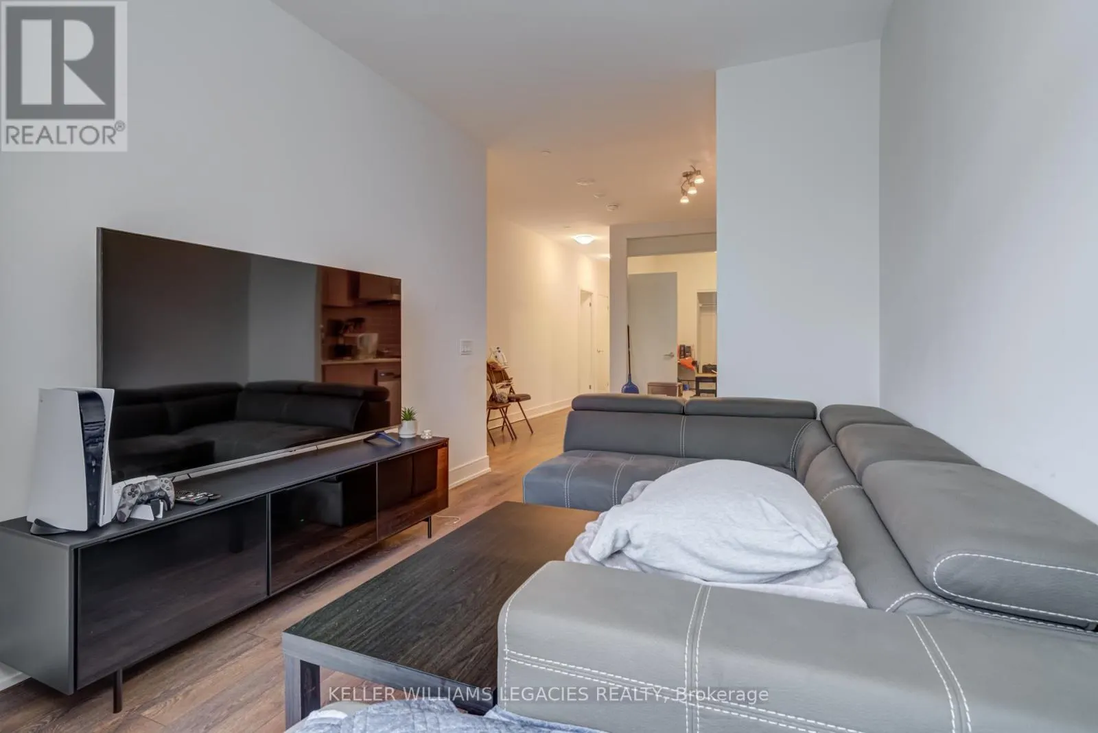 706 - 1350 ELLESMERE ROAD