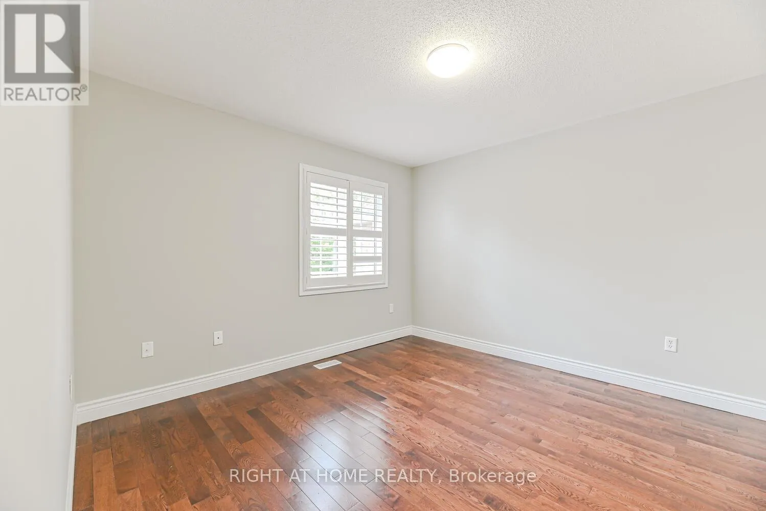 21 HOPTREE AVENUE
