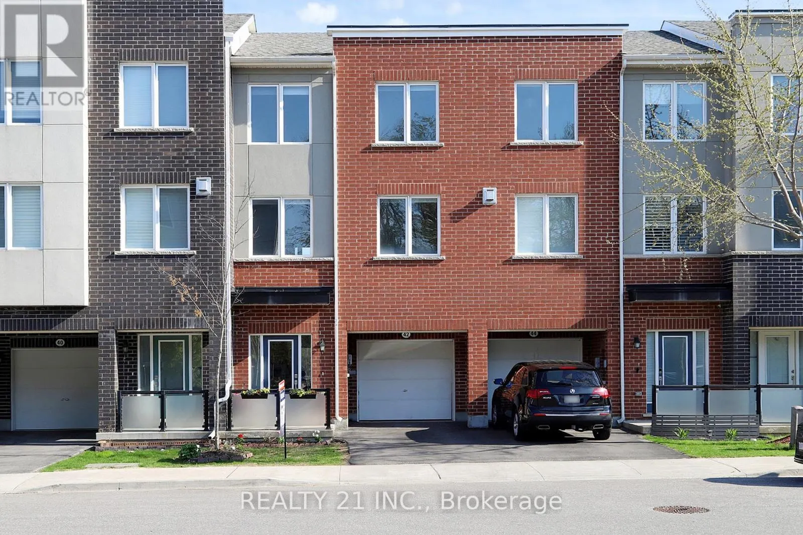 42 HERON PARK PL PLACE N