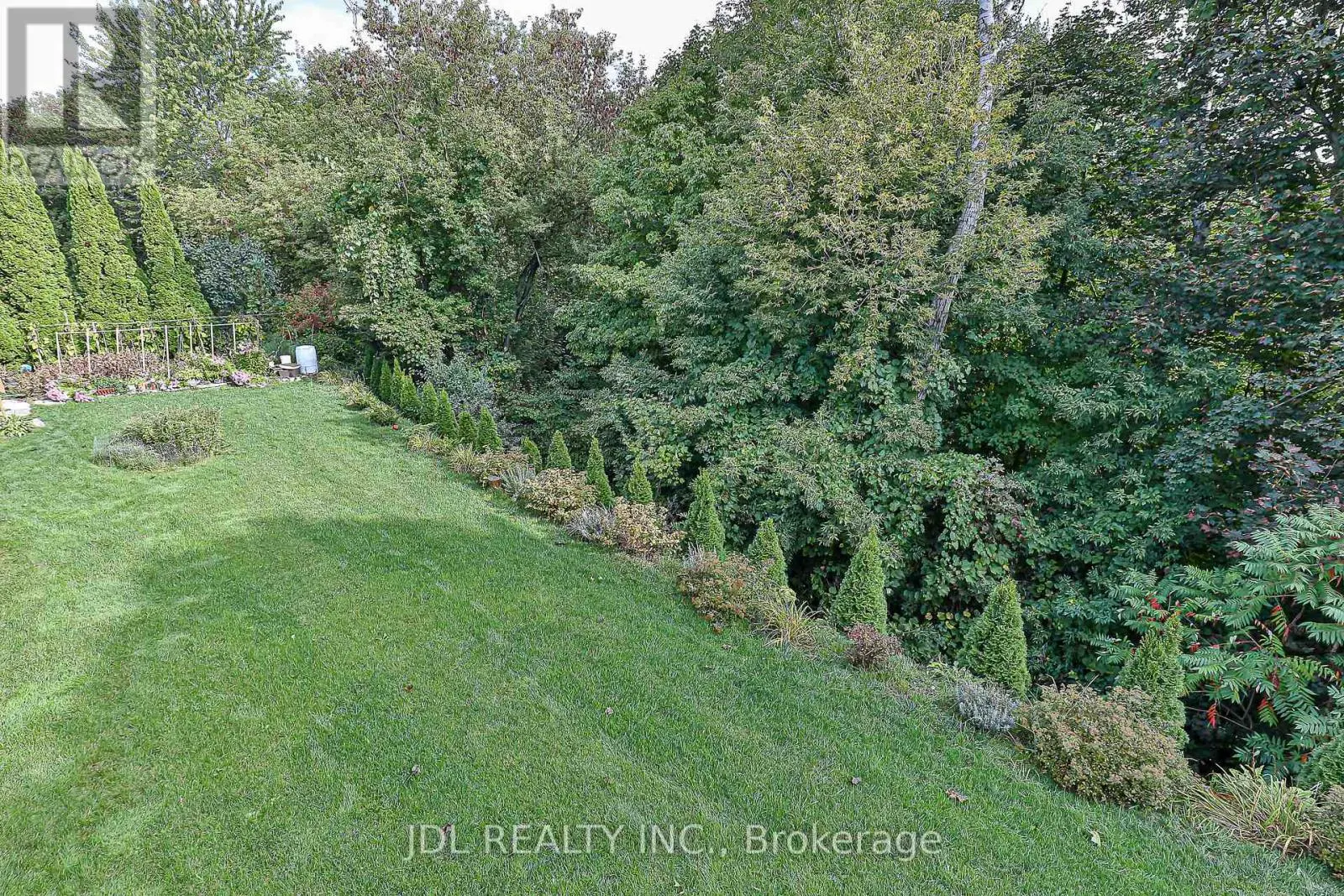65 GRANDVIEW STREET N