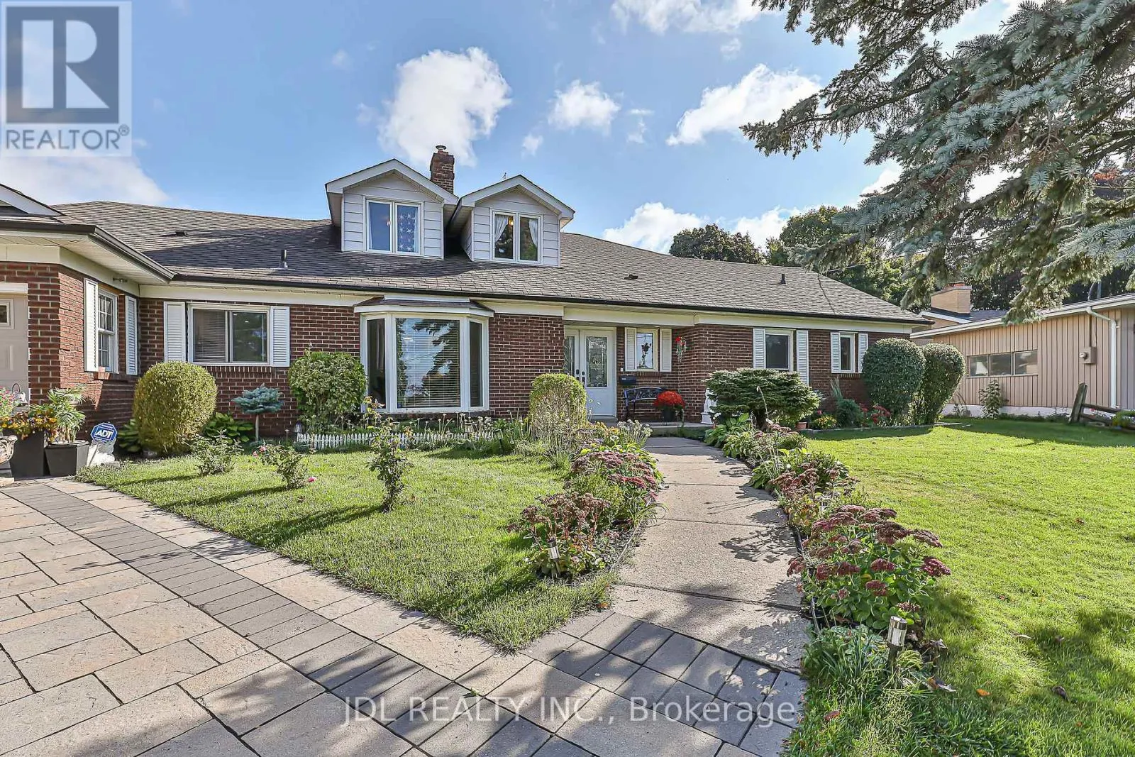 65 GRANDVIEW STREET N