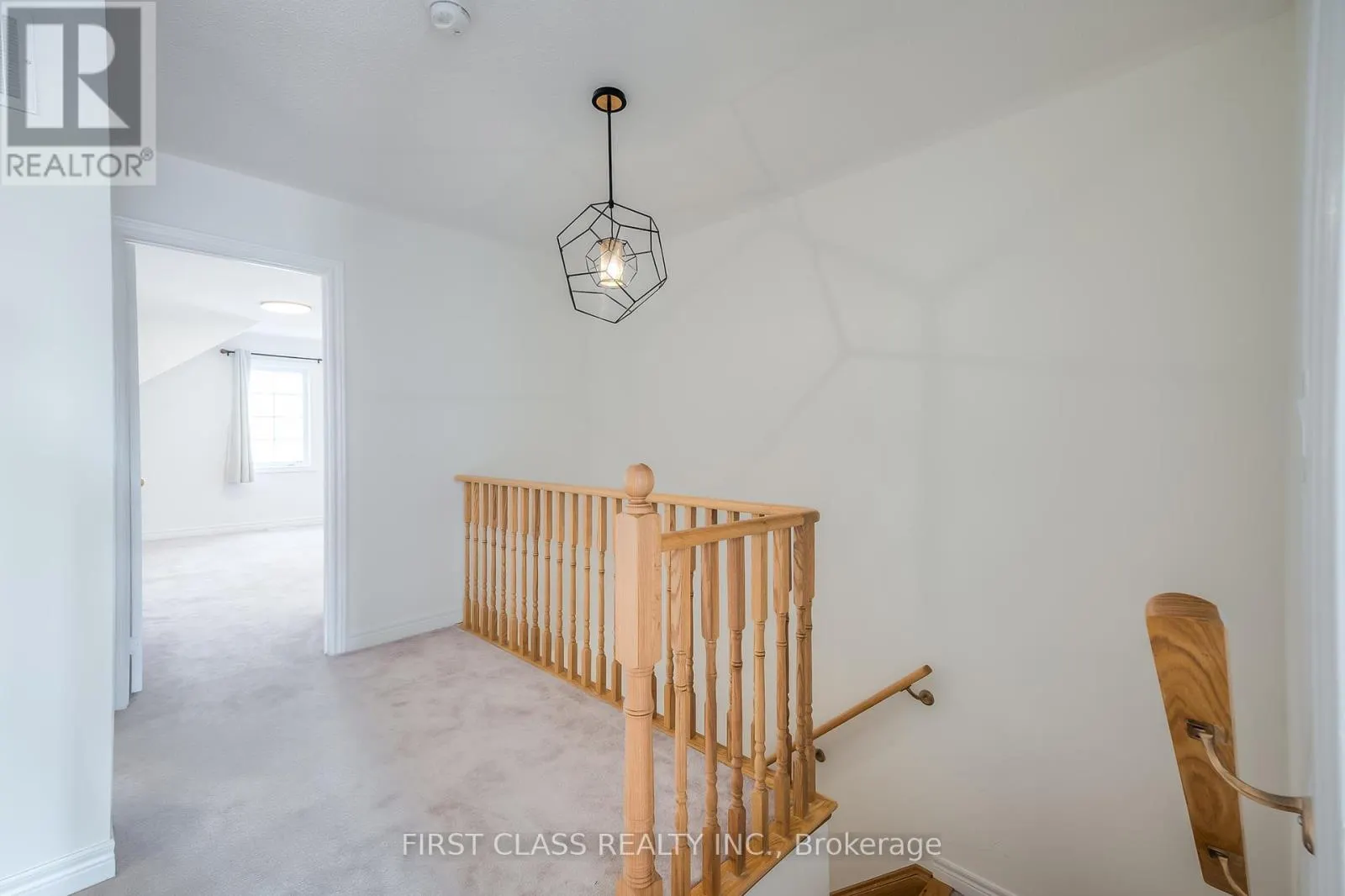 1719 CAROUSEL DRIVE